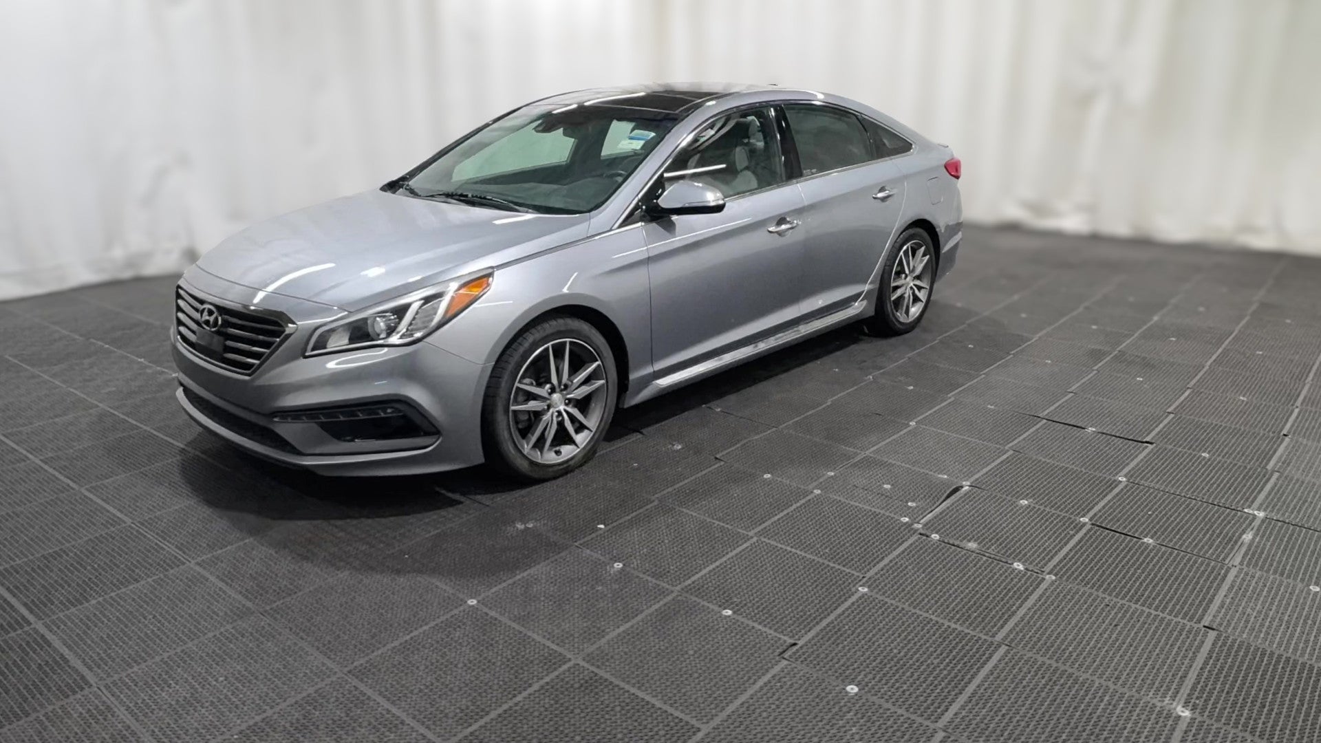 2015 Hyundai Sonata vehicle photo