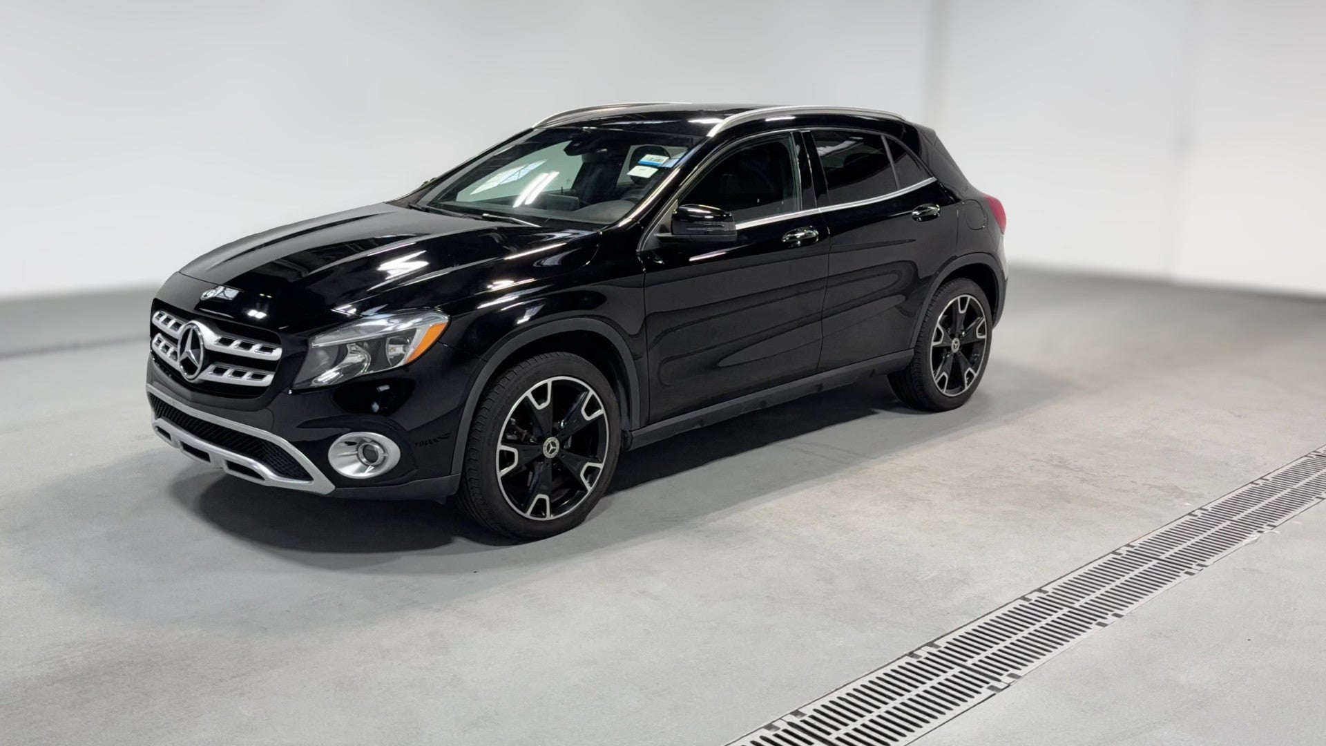 2019 Mercedes-Benz GLA vehicle photo