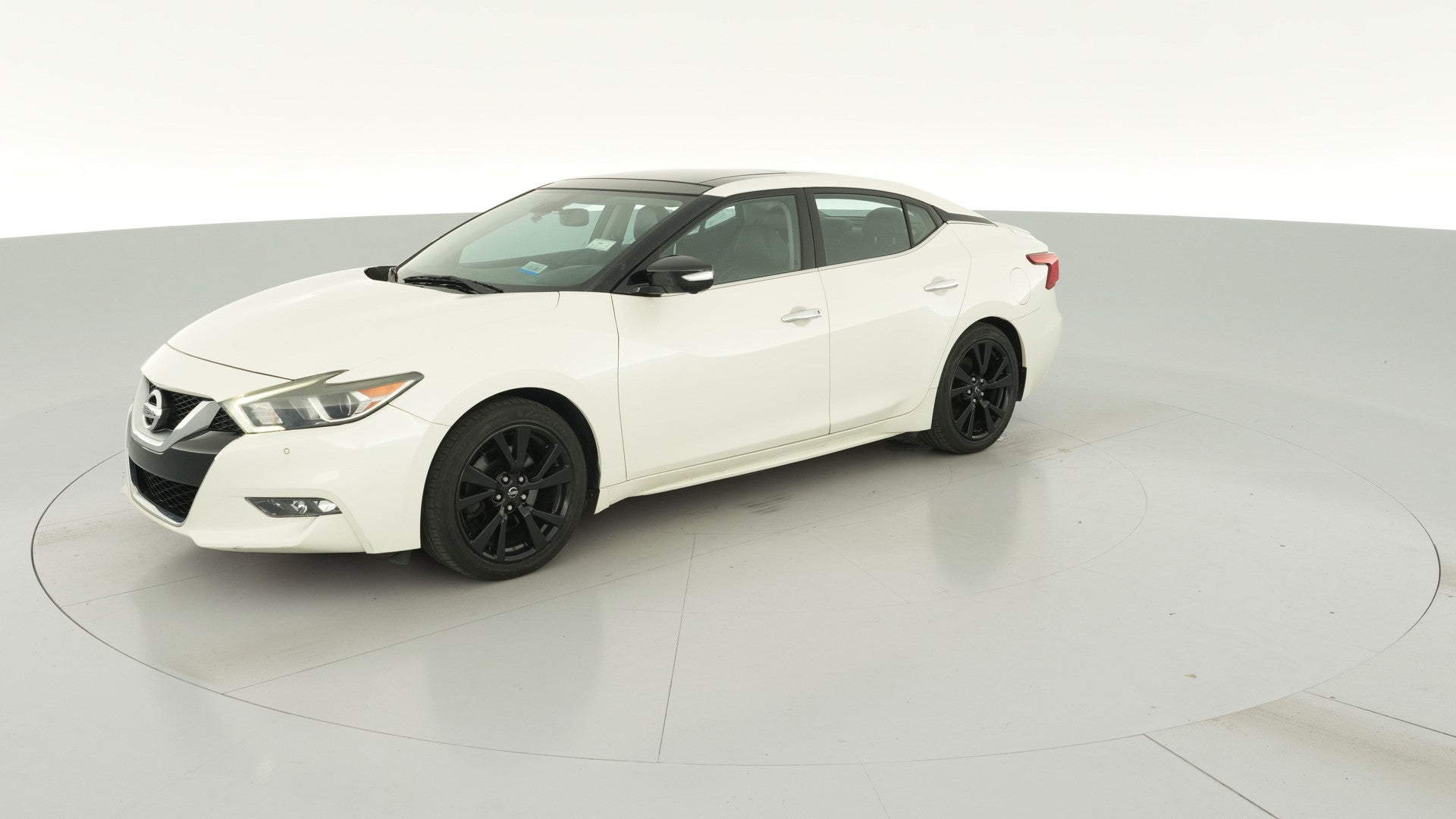2016 Nissan Maxima vehicle photo