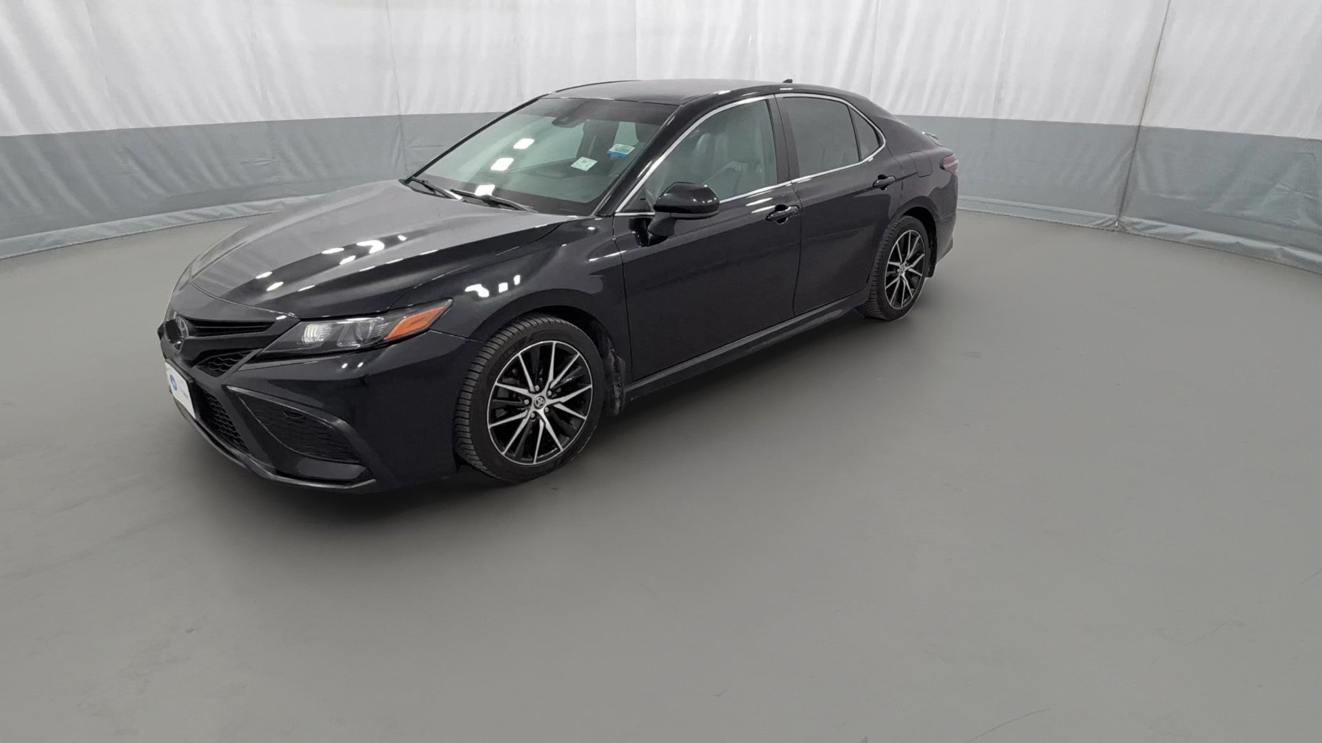 2021 Toyota Camry vehicle photo