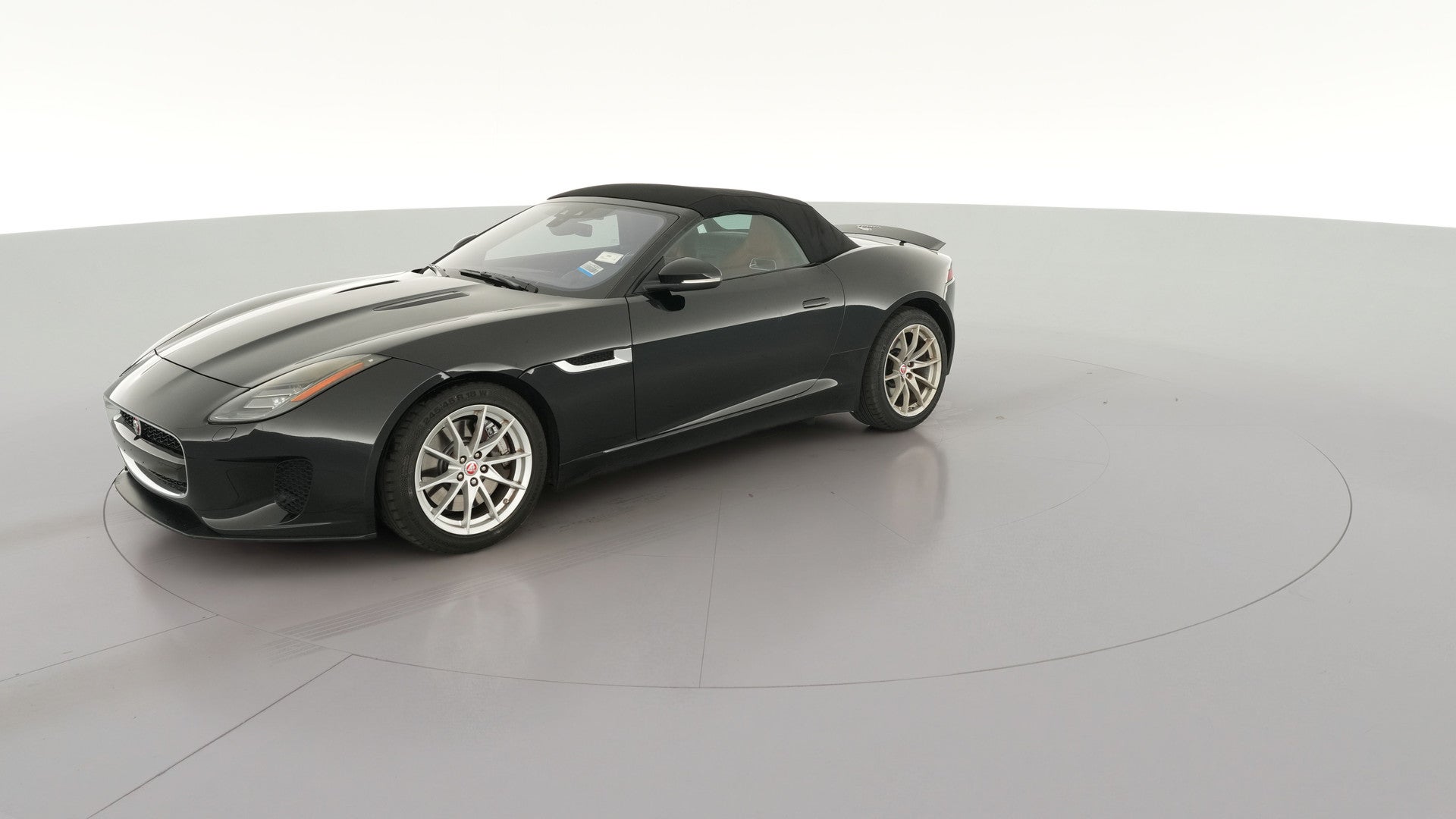 2019 Jaguar F-TYPE vehicle photo