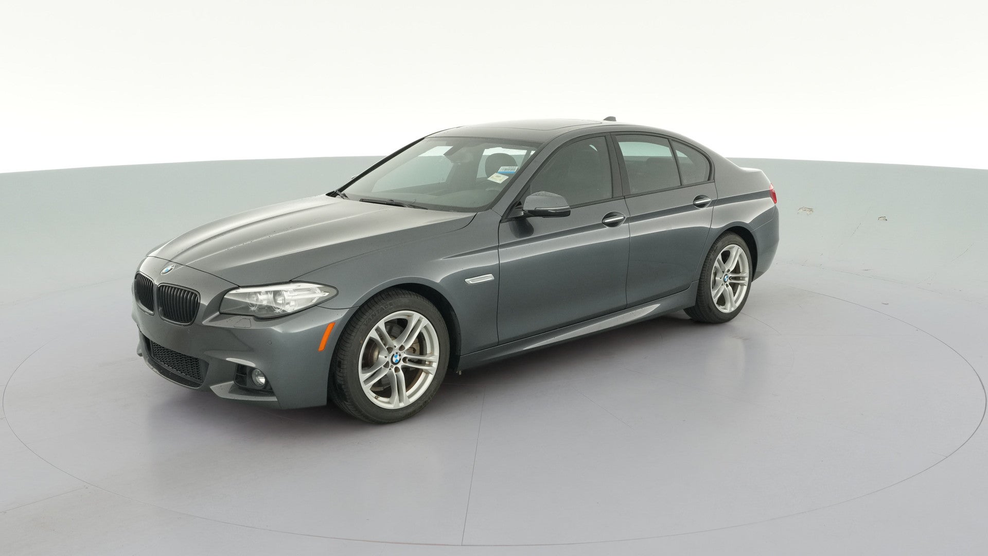 2016 BMW 5 Series vehicle photo