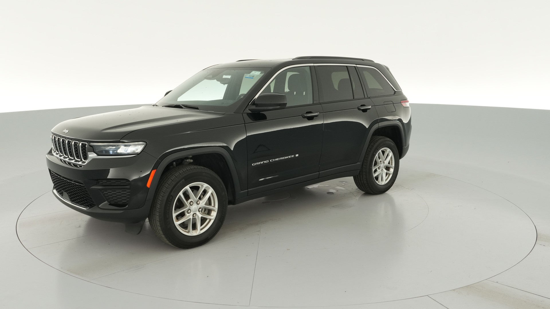 2024 Jeep Grand Cherokee vehicle photo