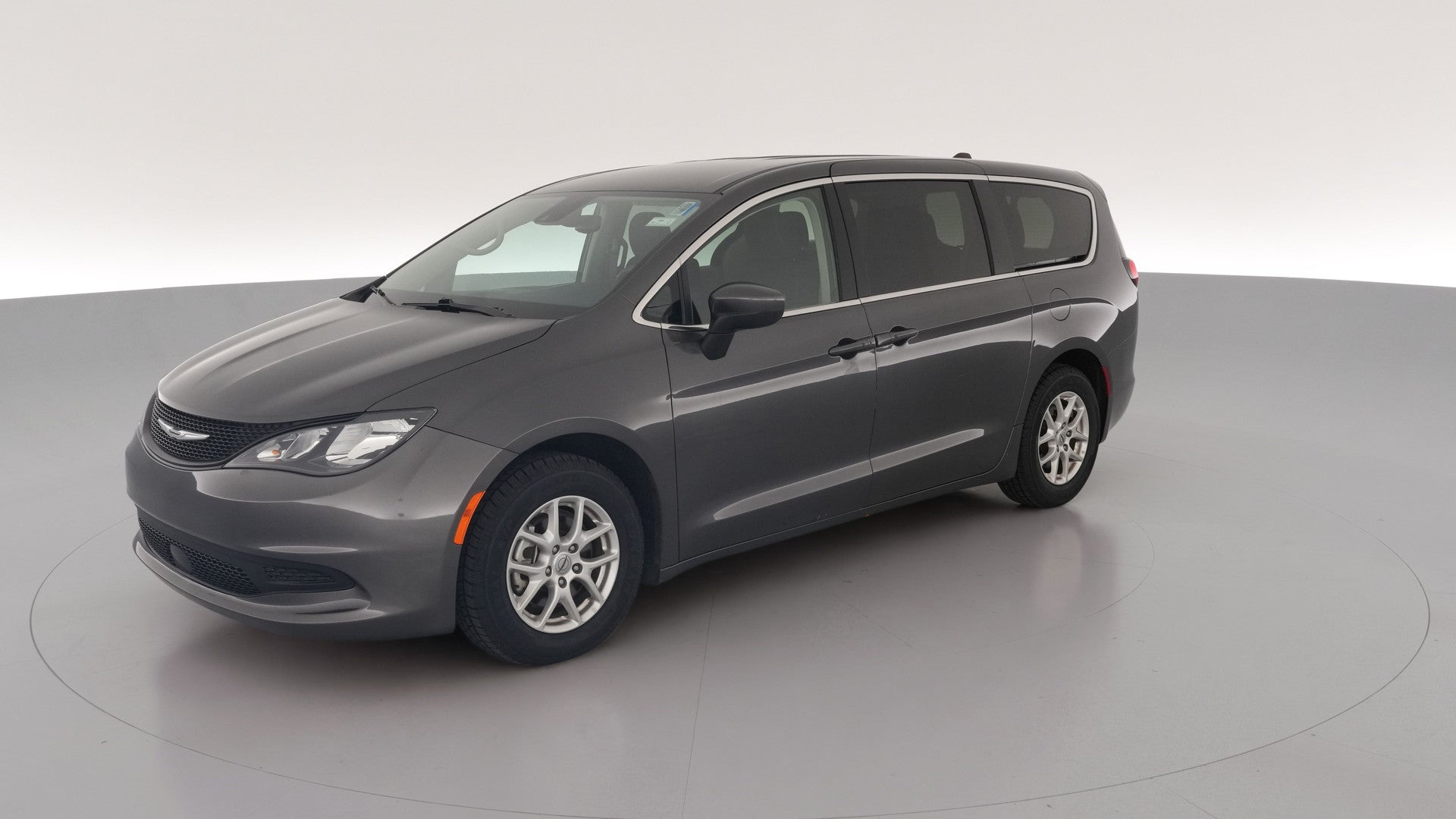 2023 Chrysler Voyager vehicle photo