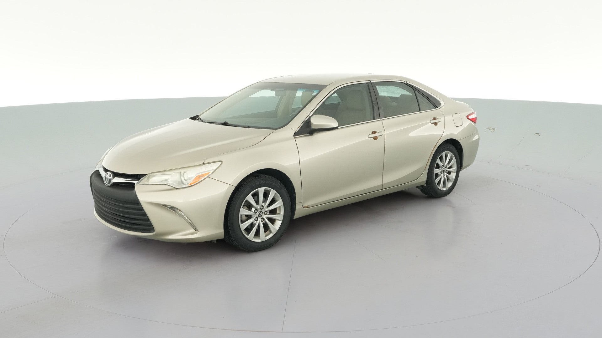 2015 Toyota Camry vehicle photo