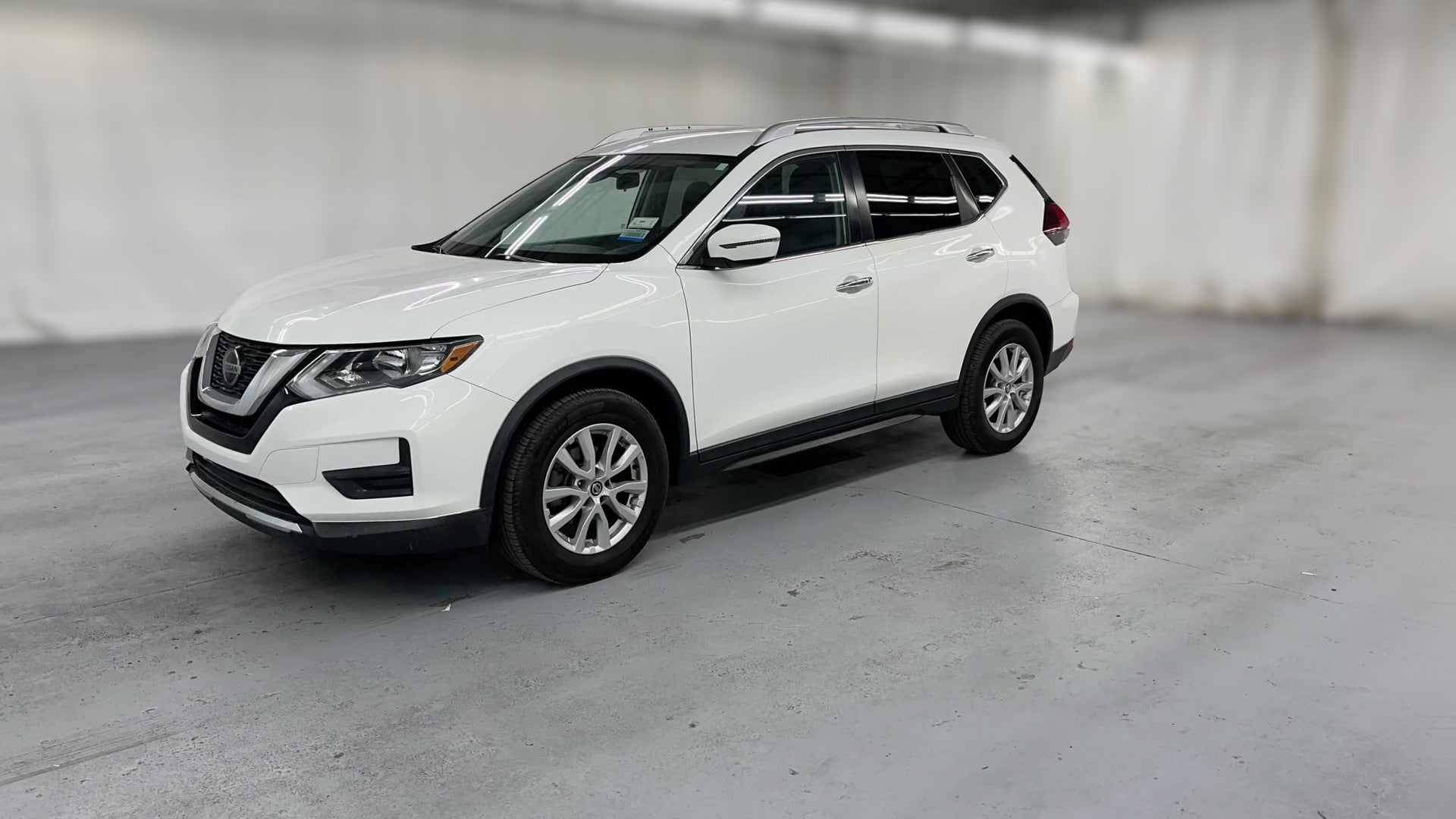 2019 Nissan Rogue vehicle photo