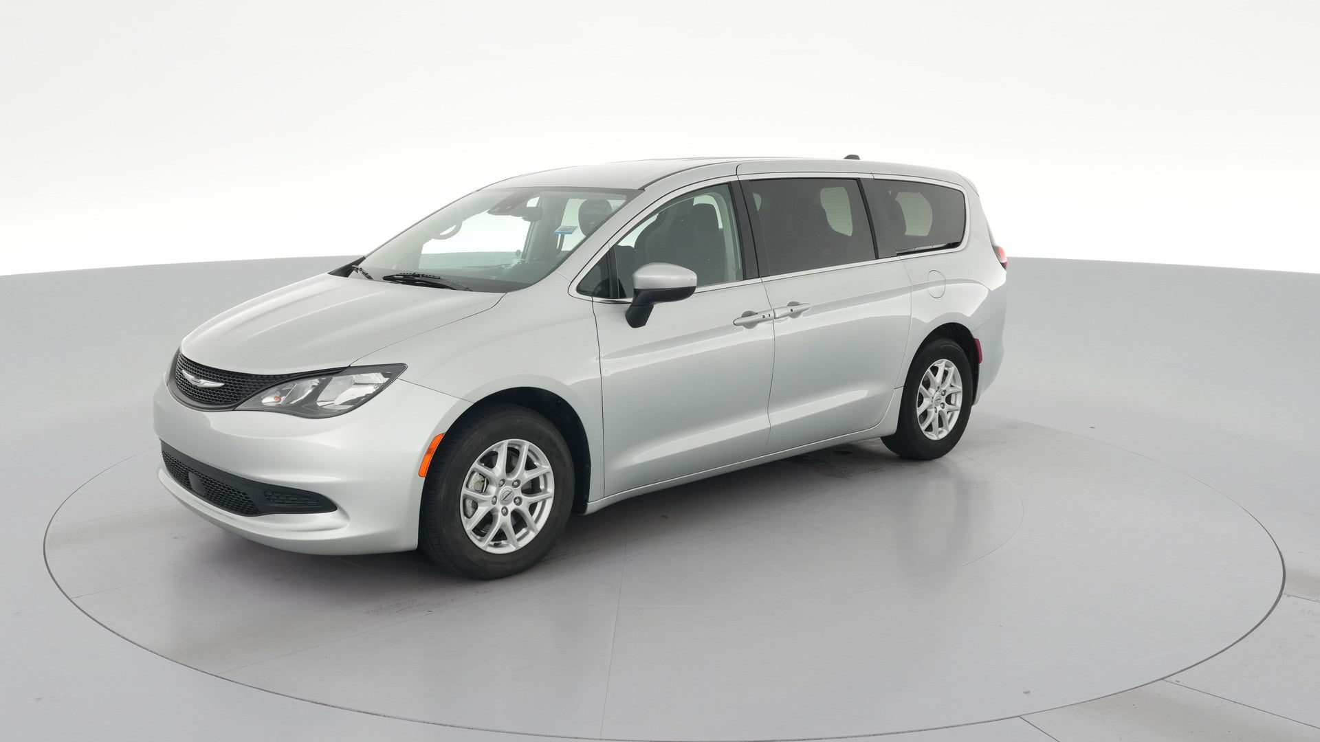 2023 Chrysler Voyager vehicle photo