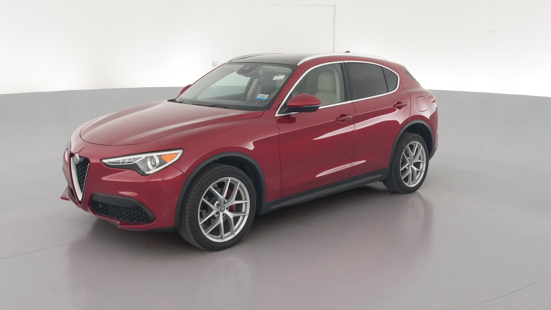 2019 Alfa Romeo Stelvio vehicle photo