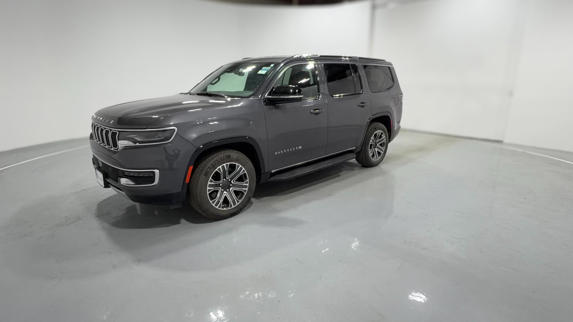 2024 Jeep Wagoneer vehicle photo