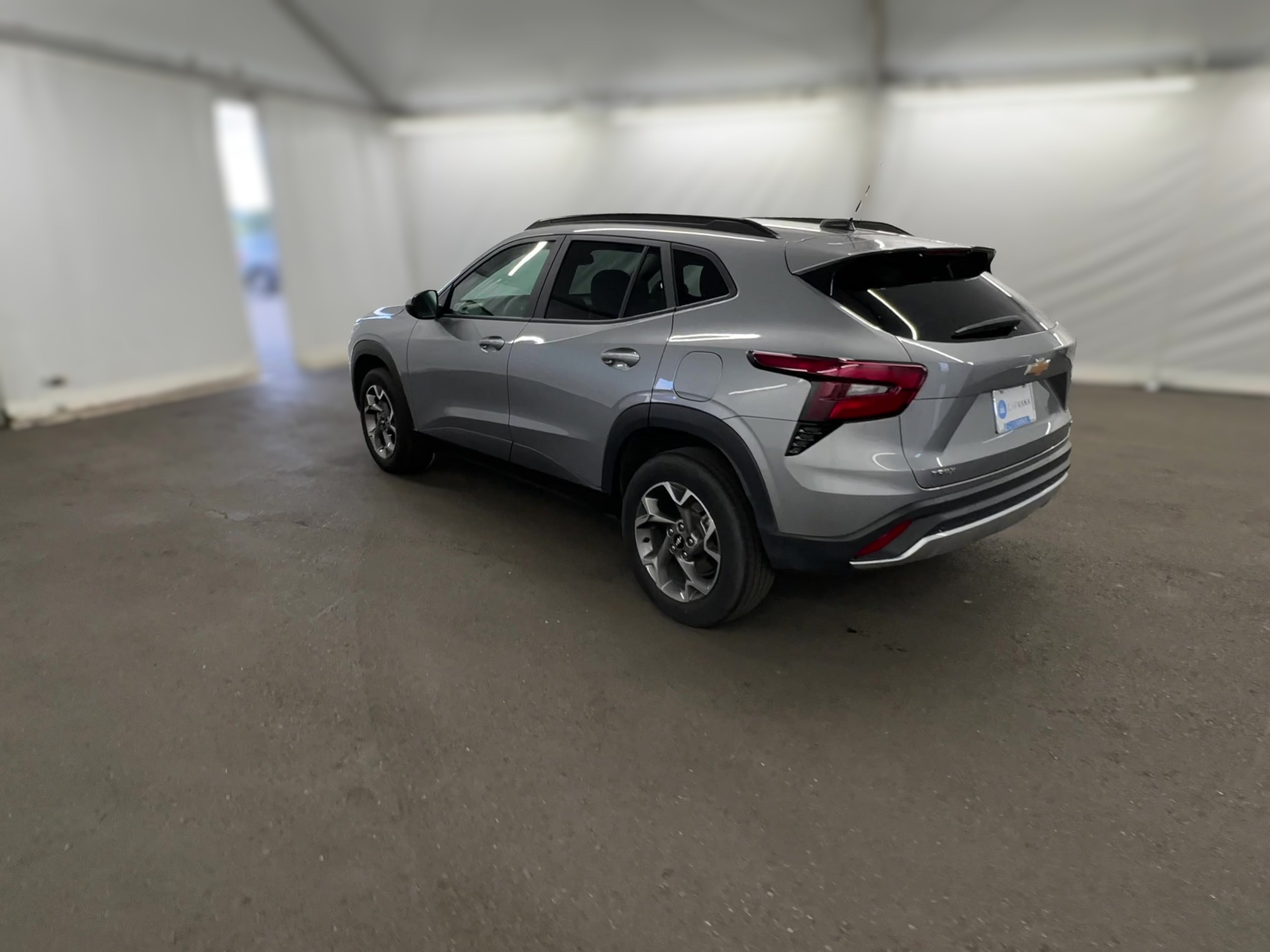 2025 Chevrolet Trax LT - Photo 32