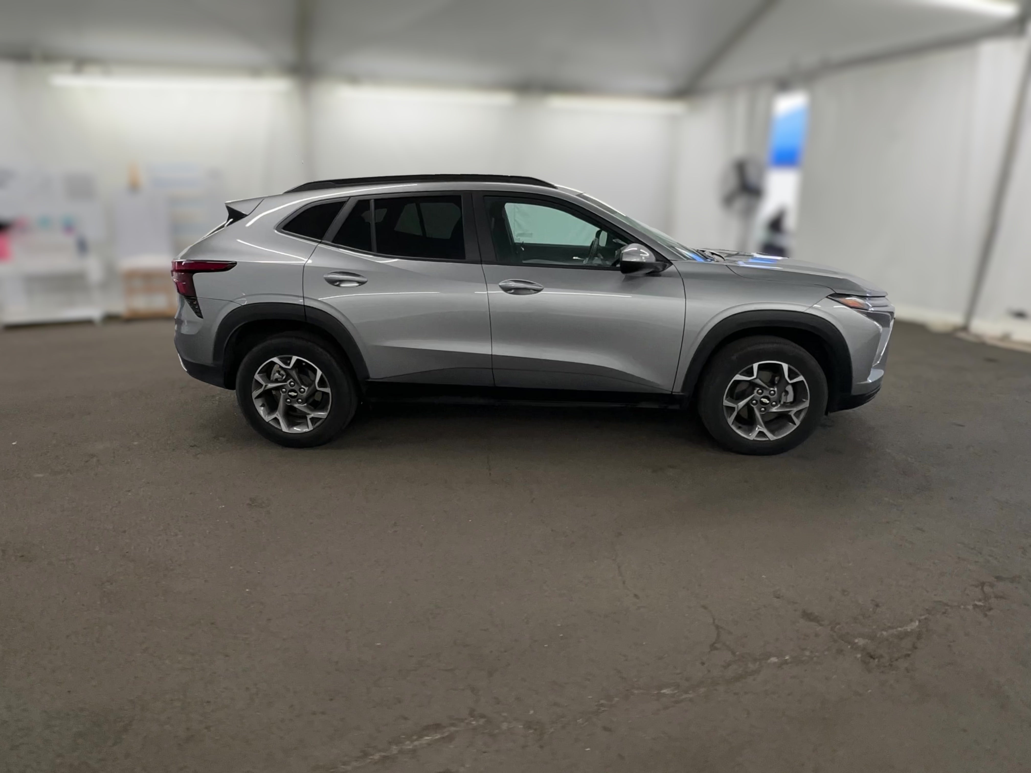 2025 Chevrolet Trax LT - Photo 38