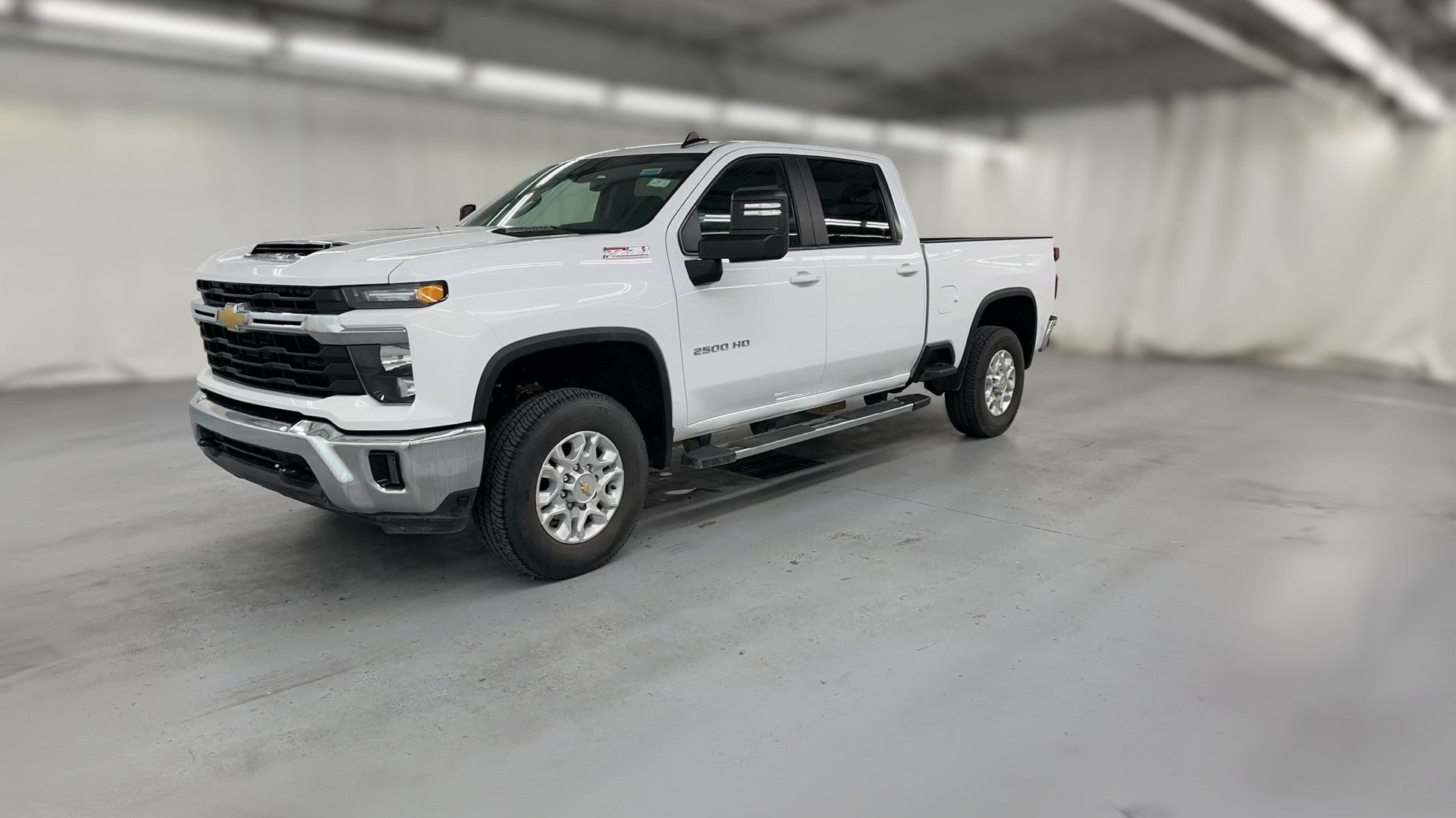 2026 Chevrolet Silverado 2500 HD Crew Cab vehicle photo