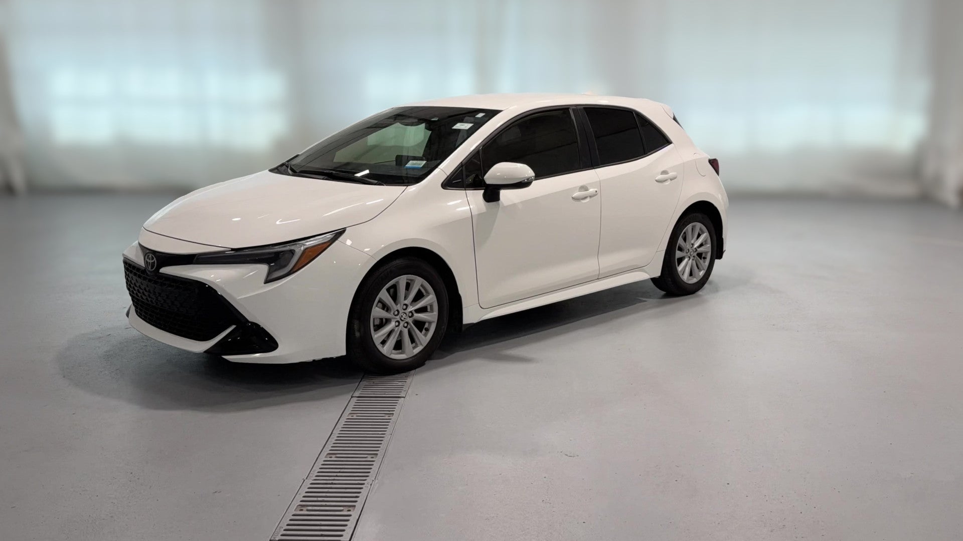 2024 Toyota Corolla Hatchback vehicle photo