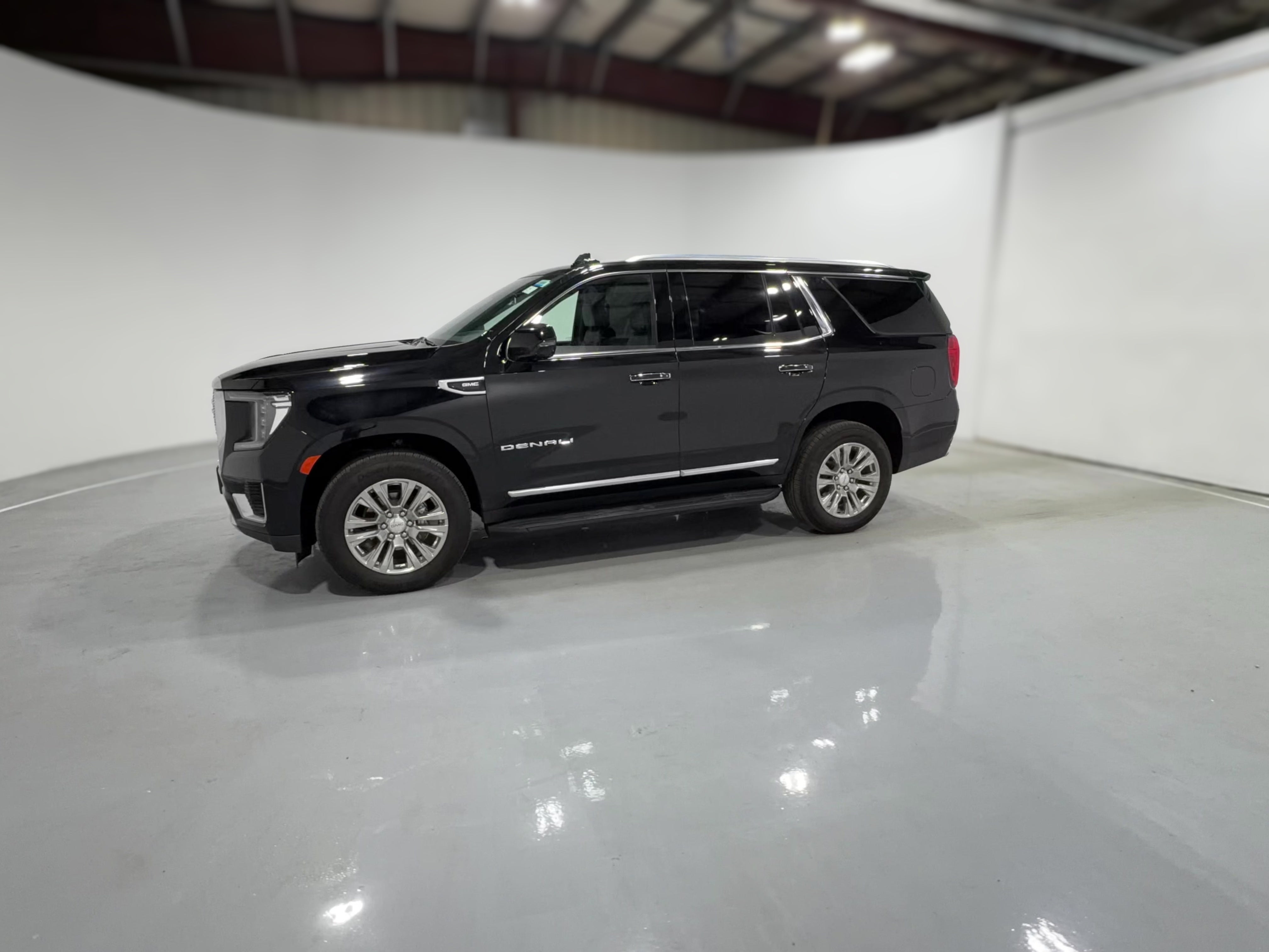 2023 GMC Yukon Denali - Photo 30