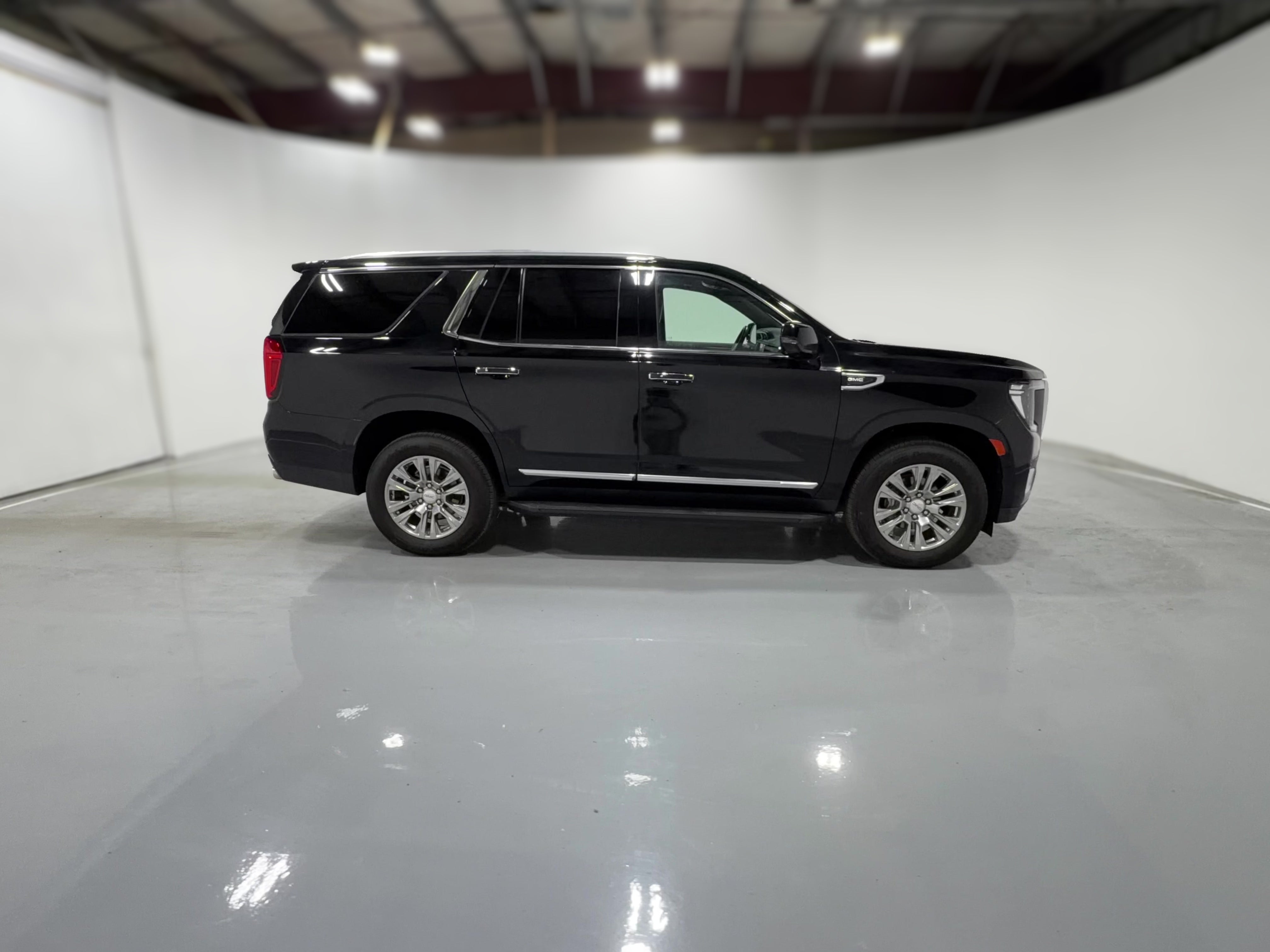 2023 GMC Yukon Denali - Photo 39