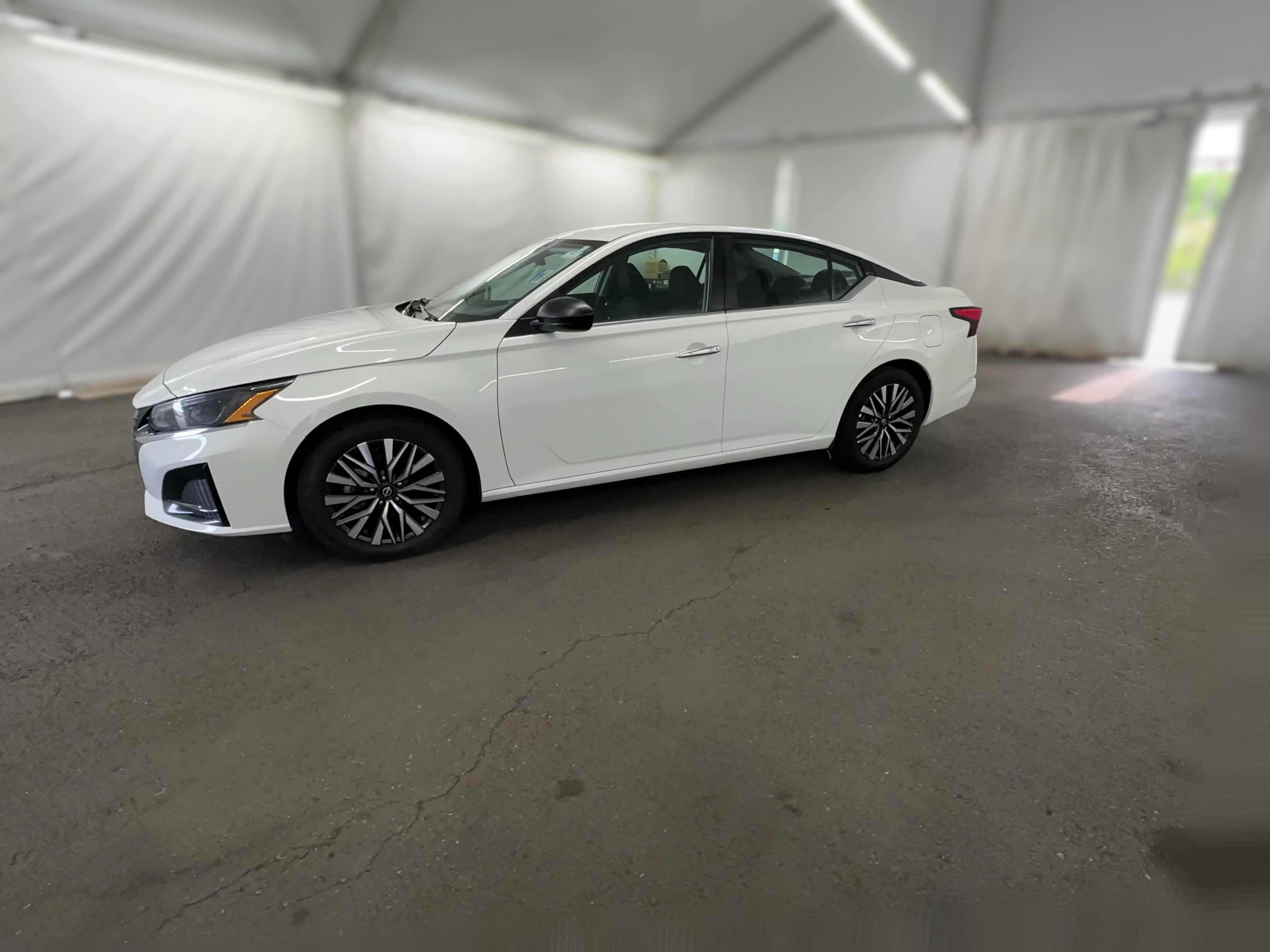 2025 Nissan Altima SV - Photo 25