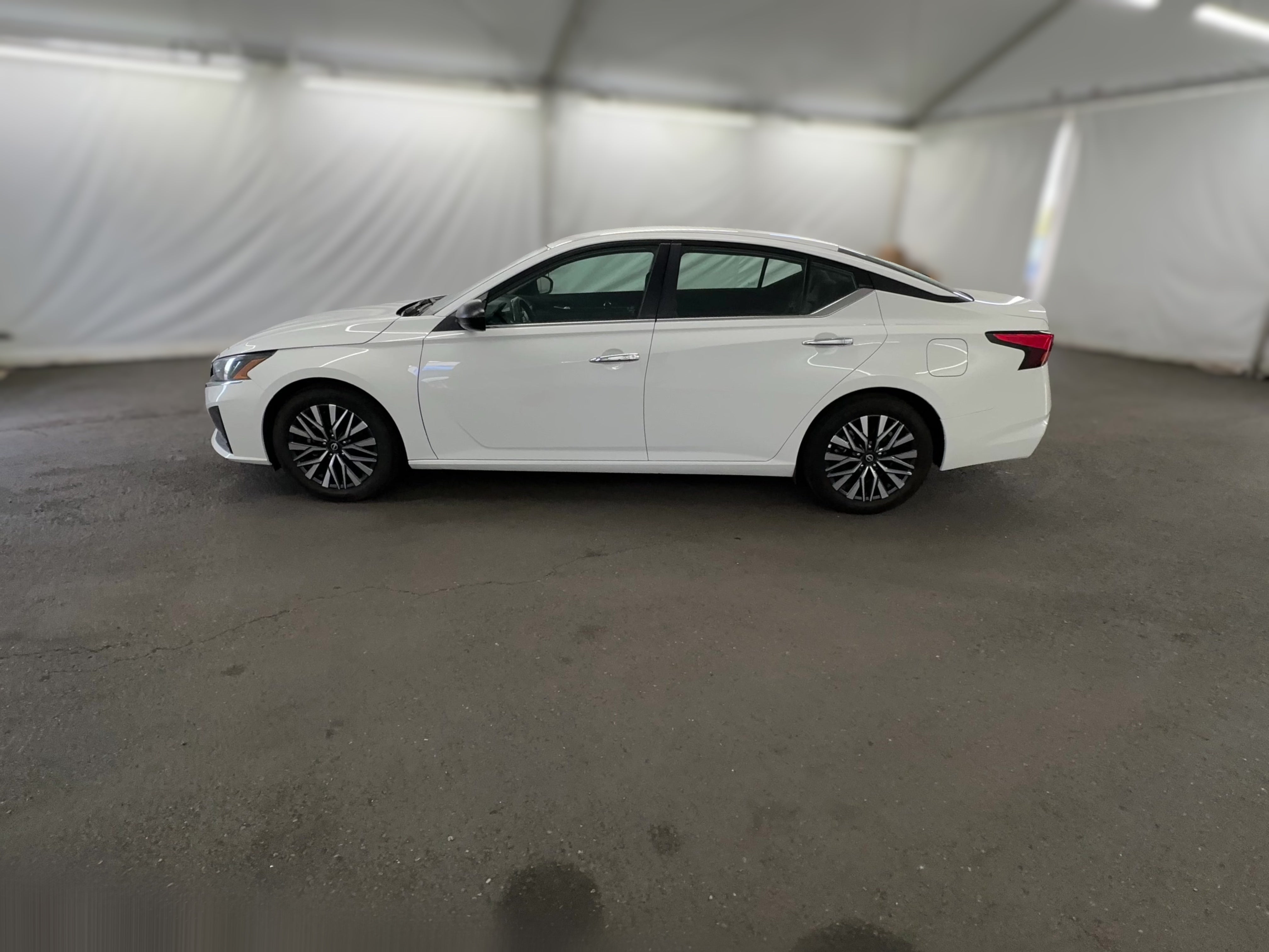 2025 Nissan Altima SV - Photo 26