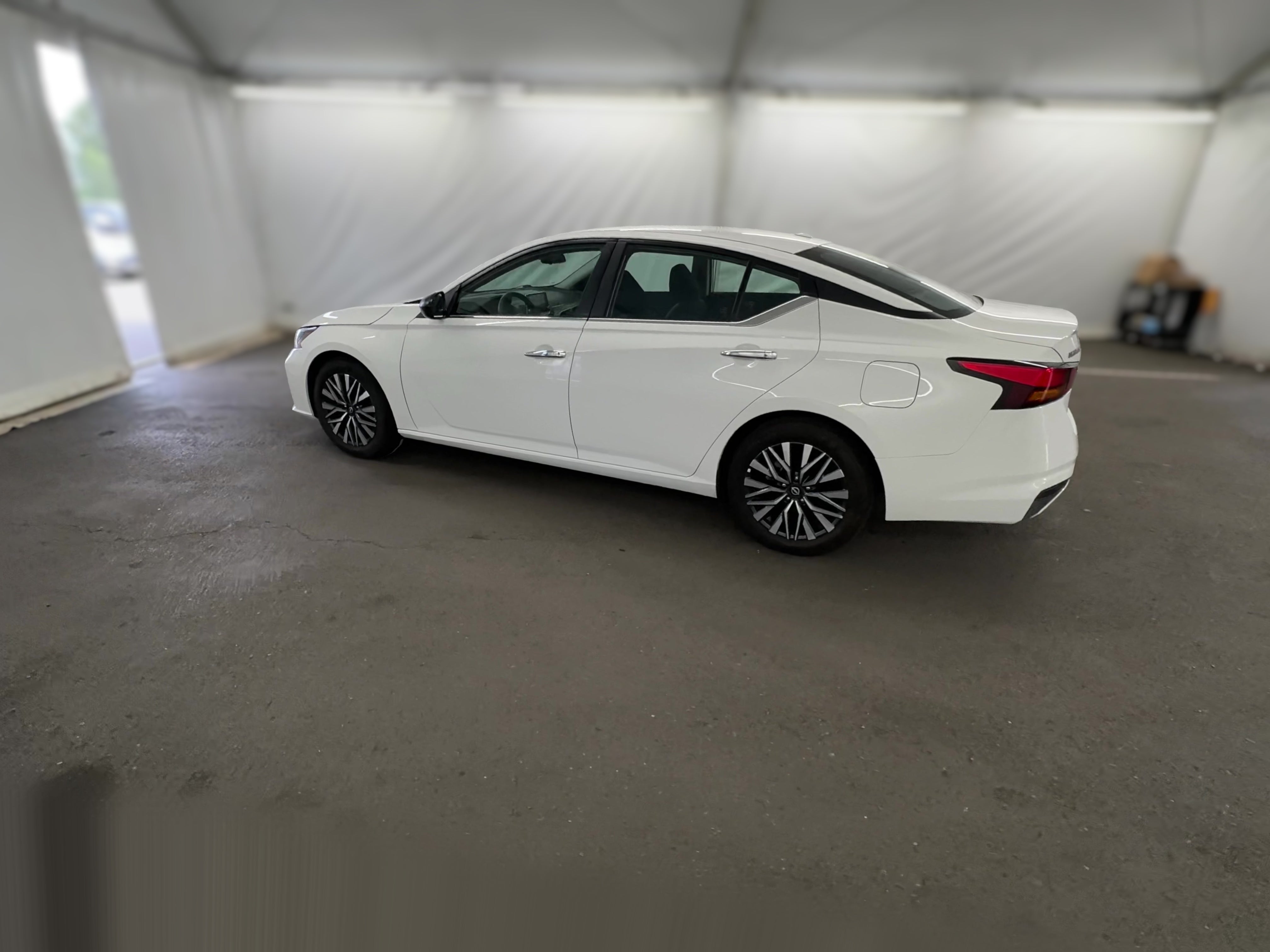 2025 Nissan Altima SV - Photo 27