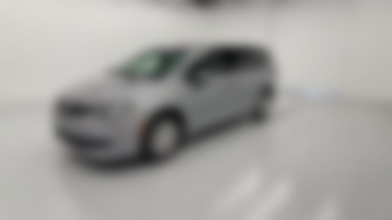 2021 Chrysler Voyager vehicle photo