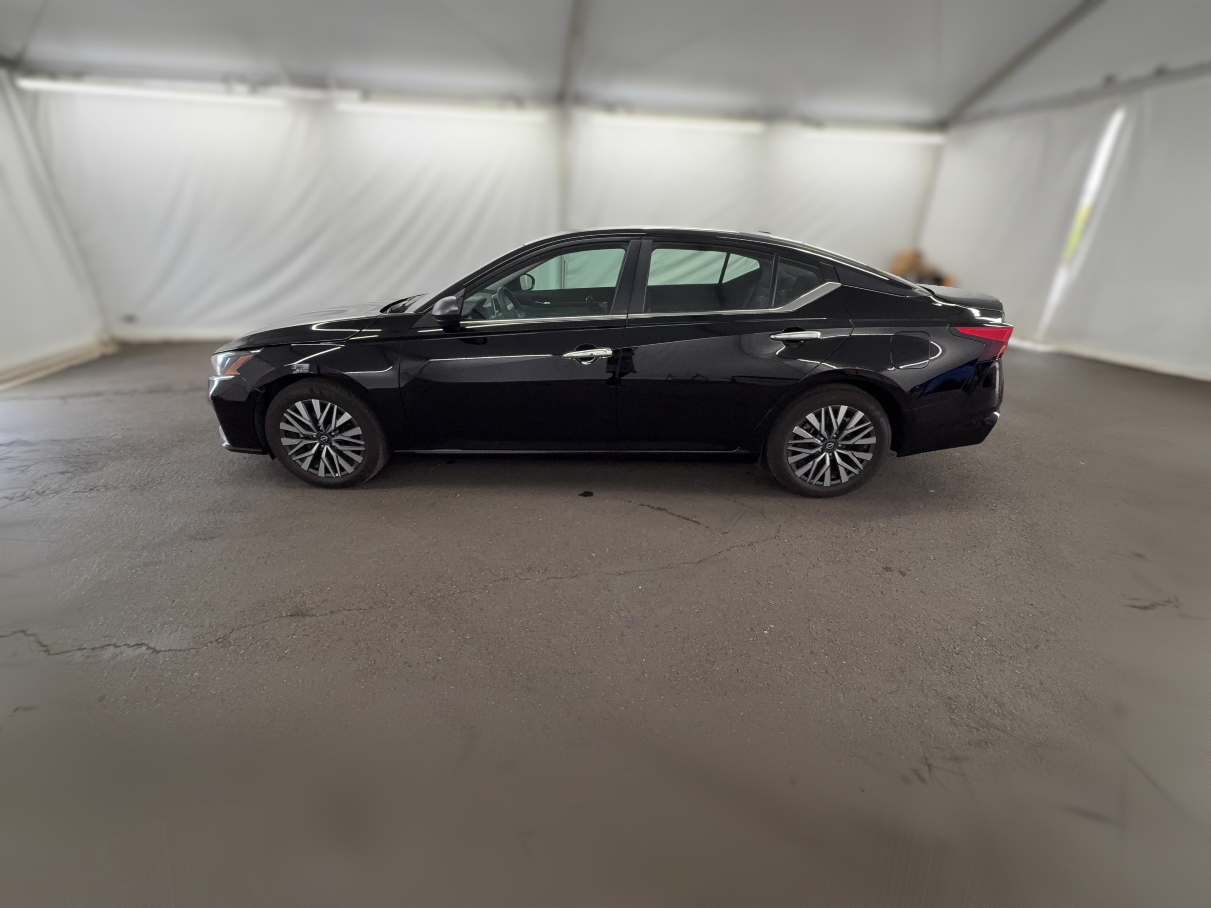 2025 Nissan Altima SV - Photo 31