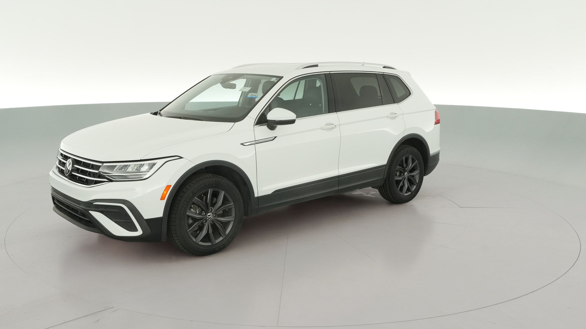 2024 Volkswagen Tiguan vehicle photo