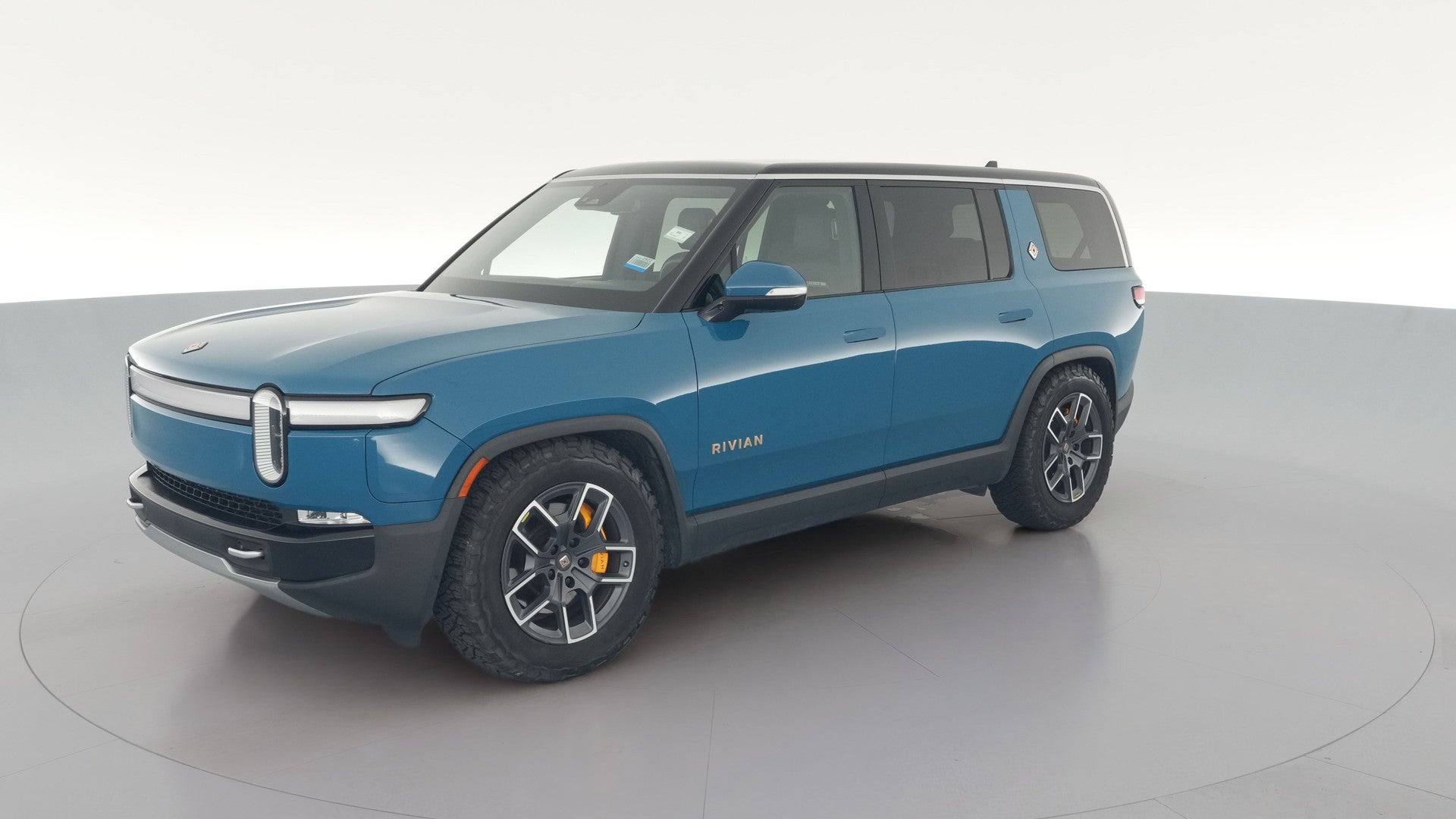 2023 Rivian R1S vehicle photo