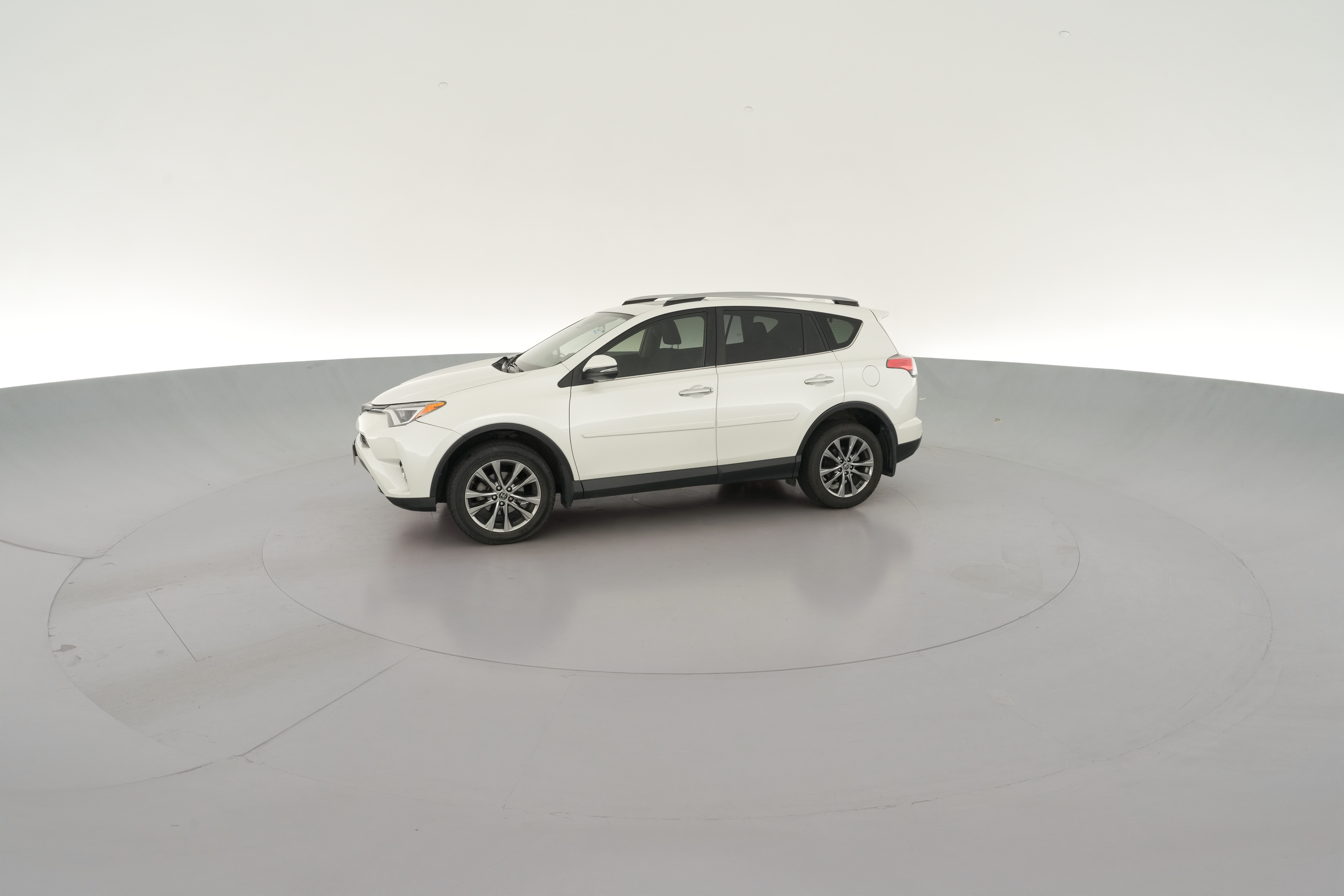 2018 Toyota RAV4 Limited - Photo 27