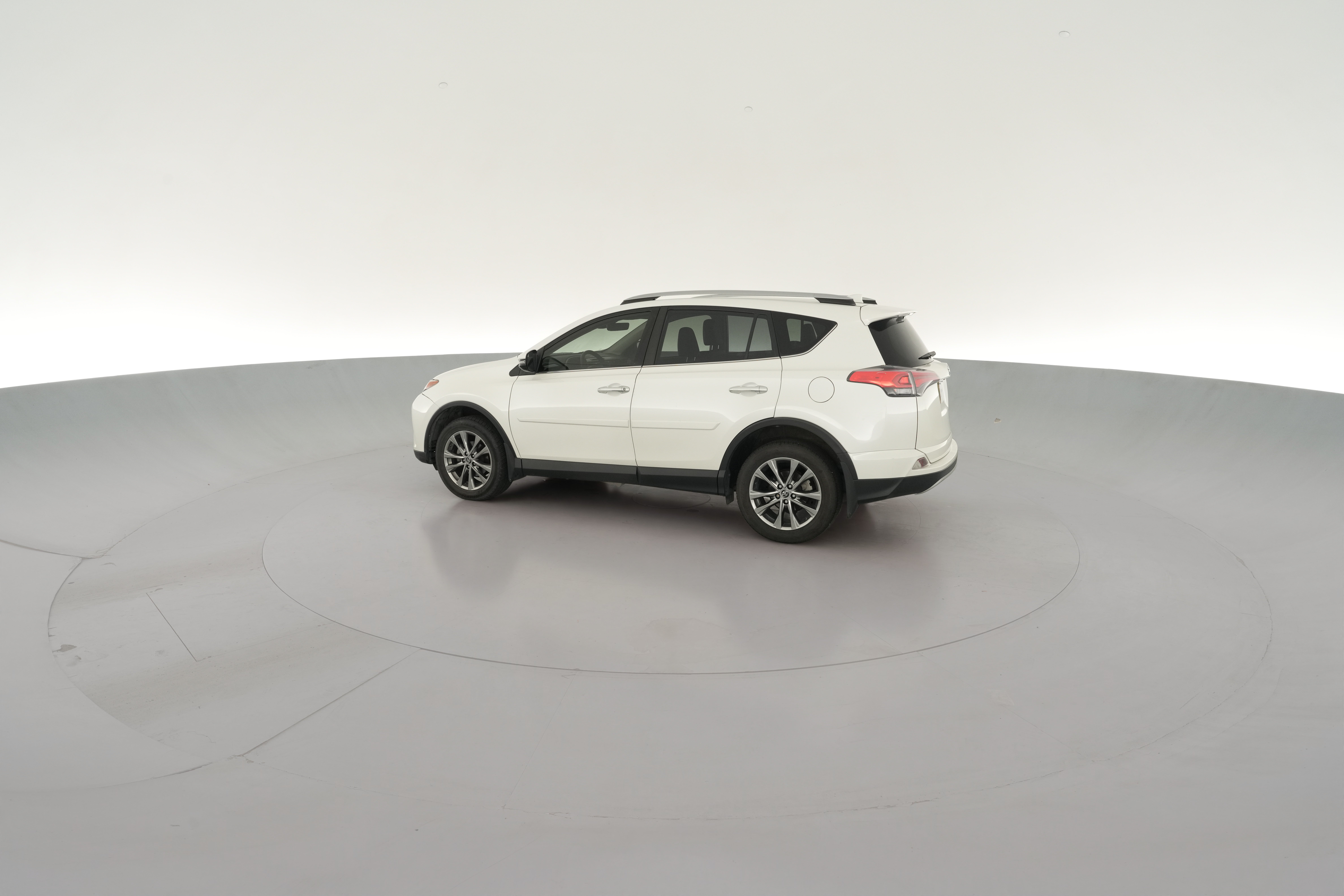 2018 Toyota RAV4 Limited - Photo 29