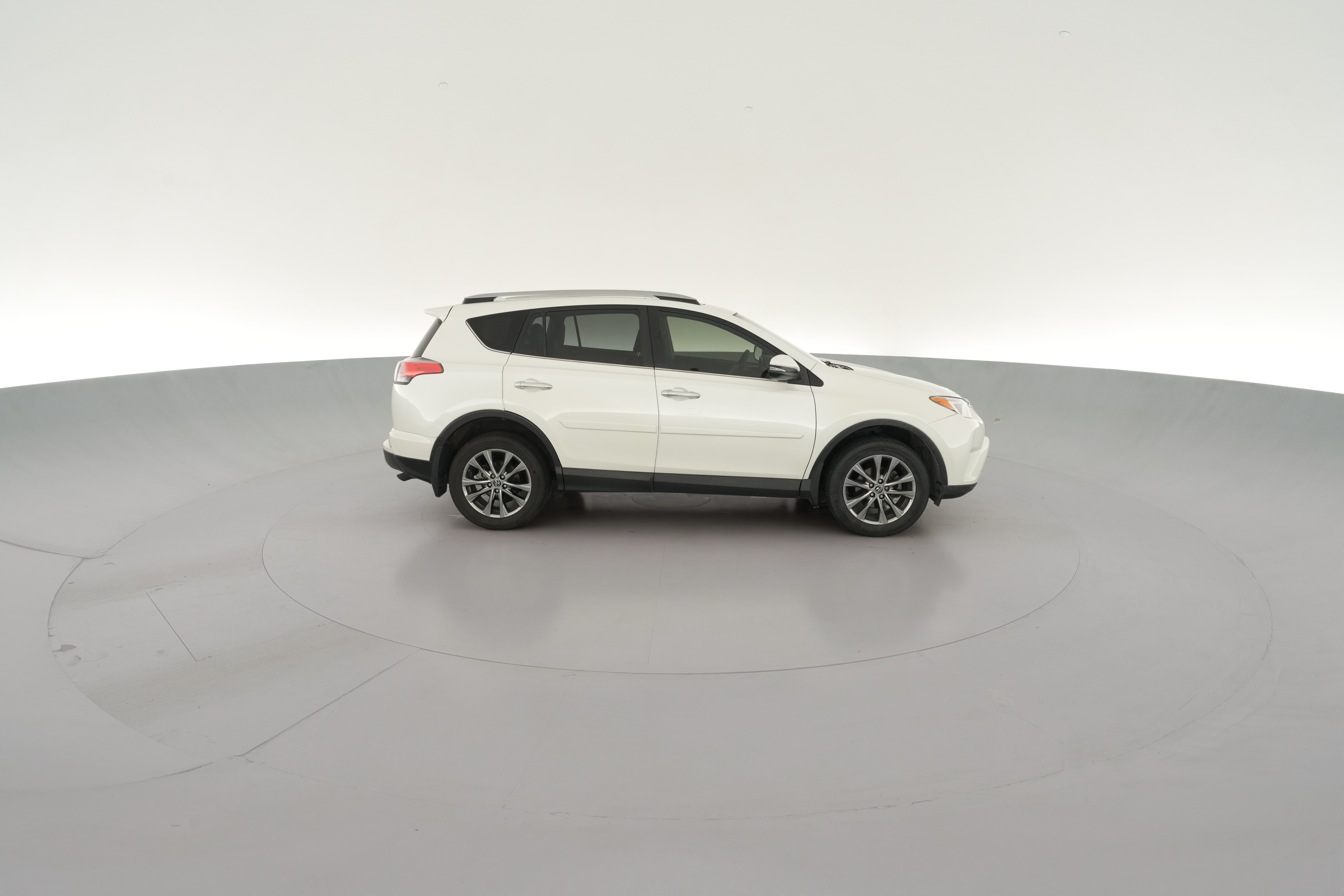 2018 Toyota RAV4 Limited - Photo 36