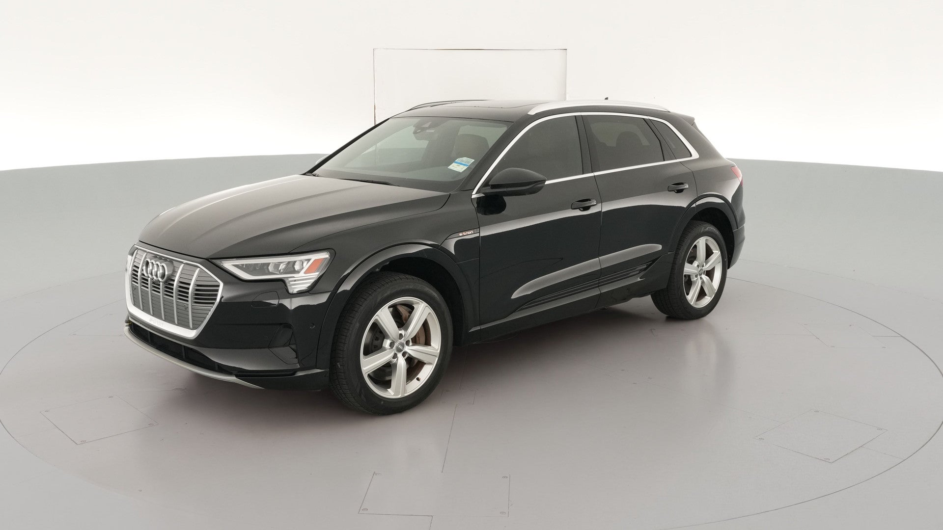 2019 Audi e-tron vehicle photo