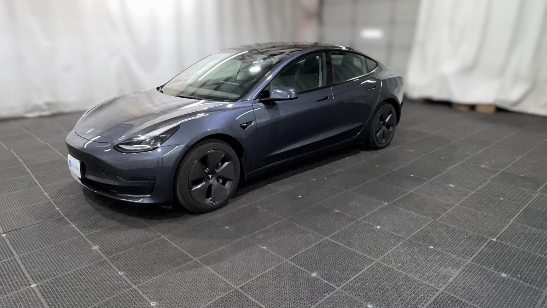 2023 Tesla Model 3 vehicle photo