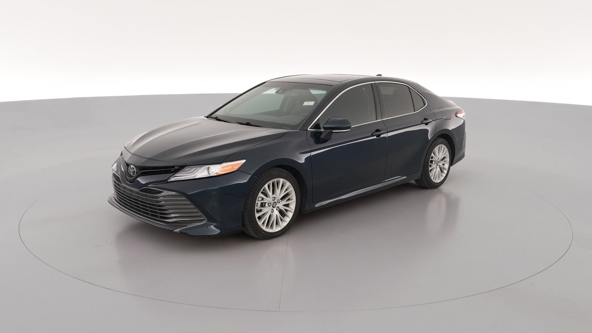 2018 Toyota Camry vehicle photo
