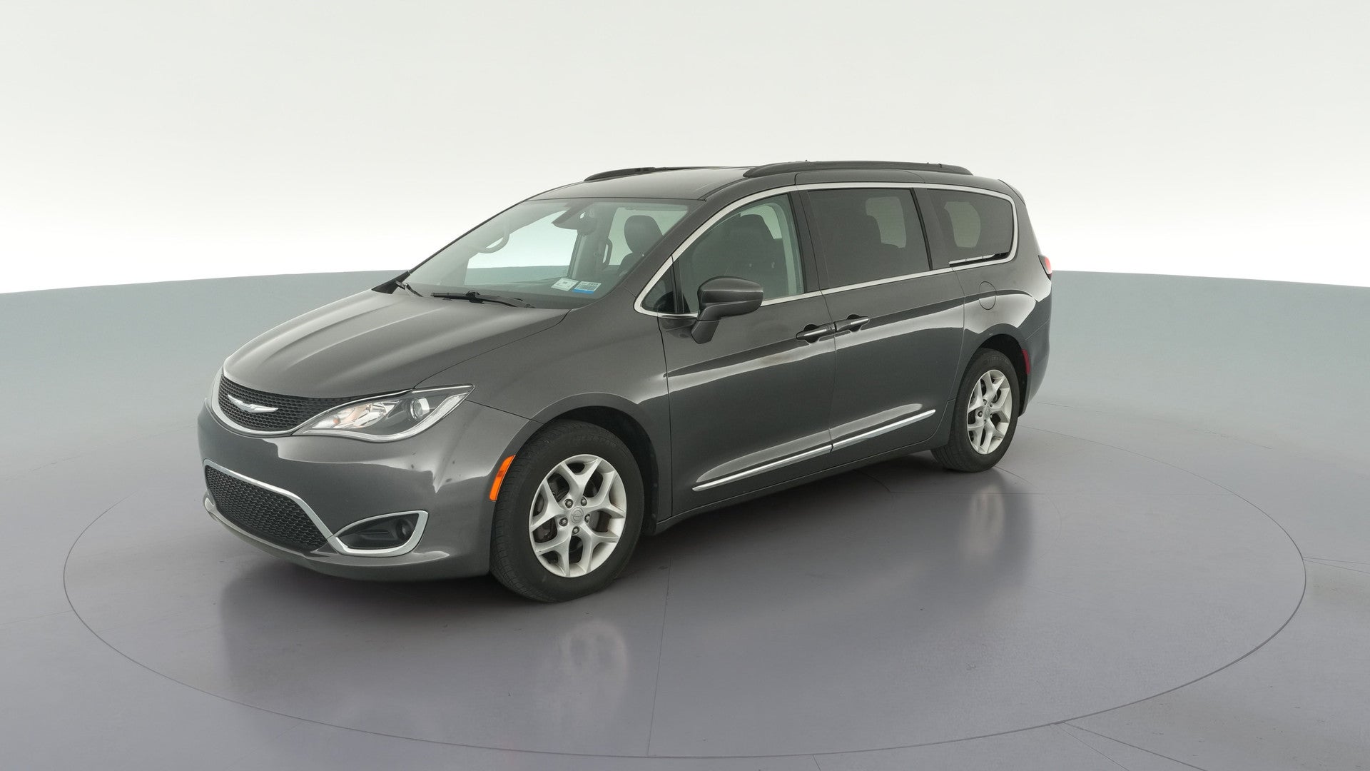 2017 Chrysler Pacifica vehicle photo