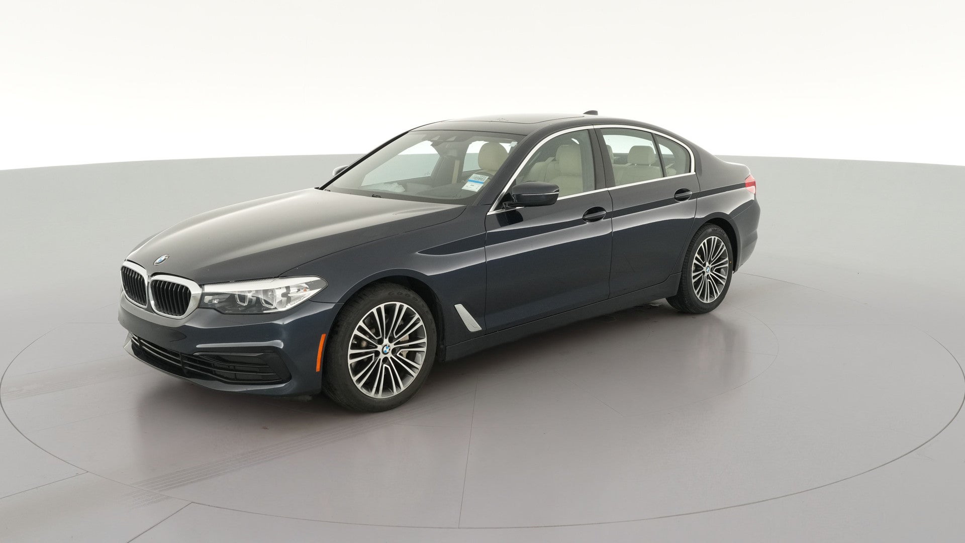 2019 BMW 5 Series vehicle photo