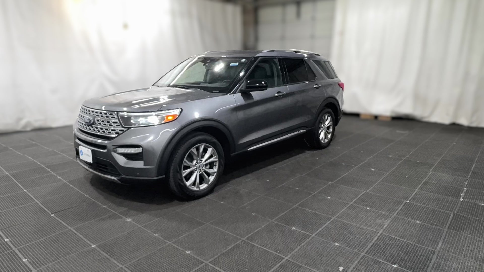 2023 Ford Explorer vehicle photo