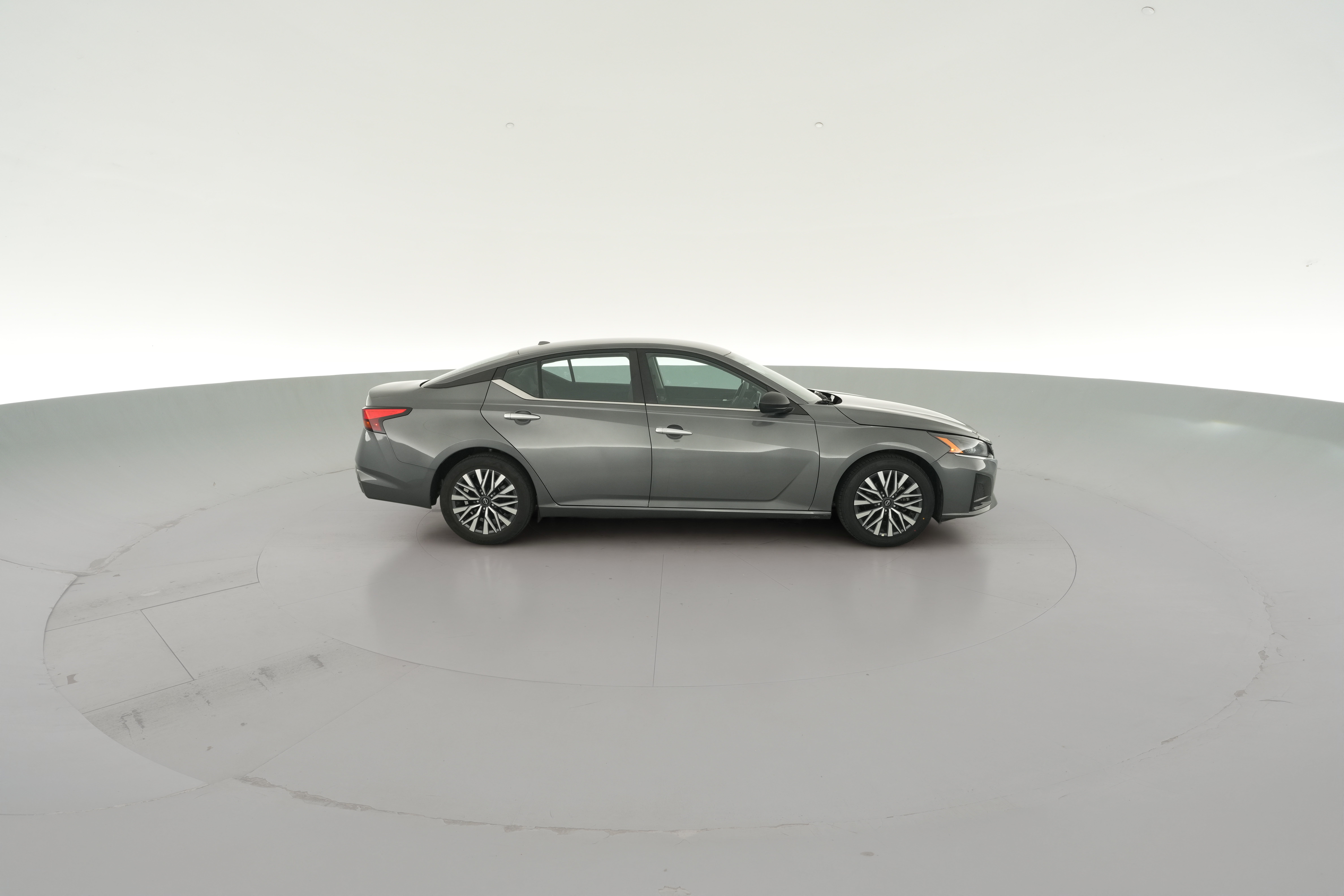 2025 Nissan Altima SV - Photo 33