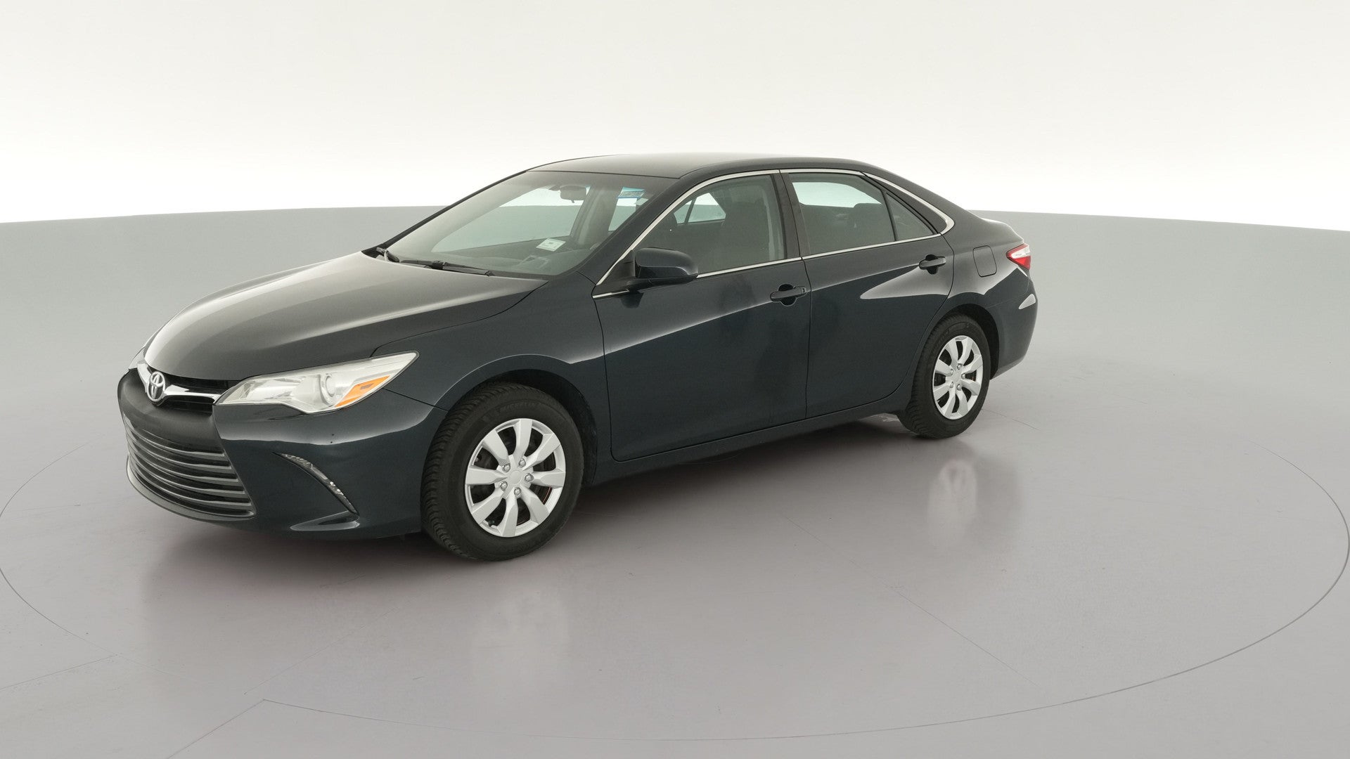 2016 Toyota Camry vehicle photo