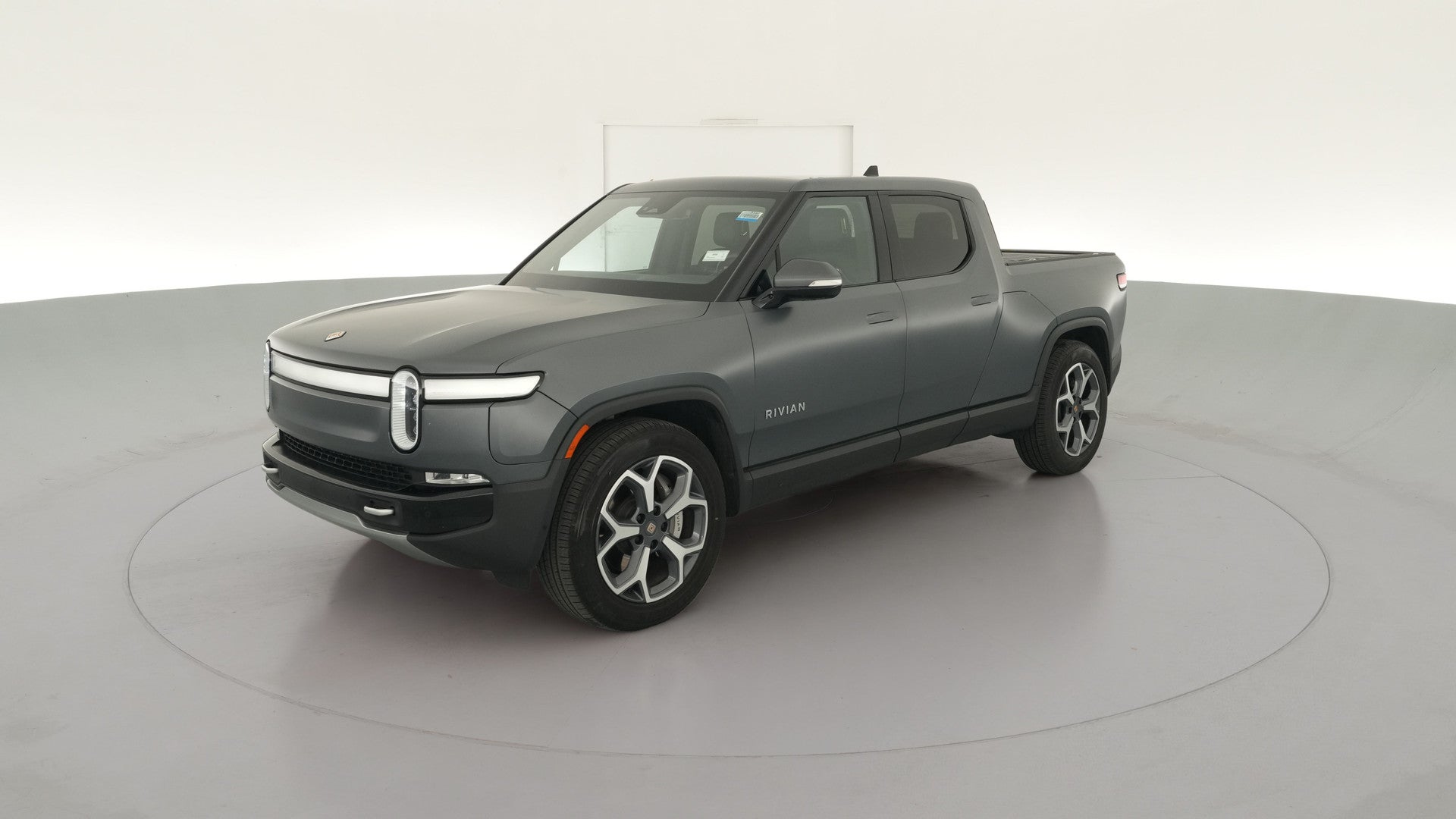 2024 Rivian R1T vehicle photo