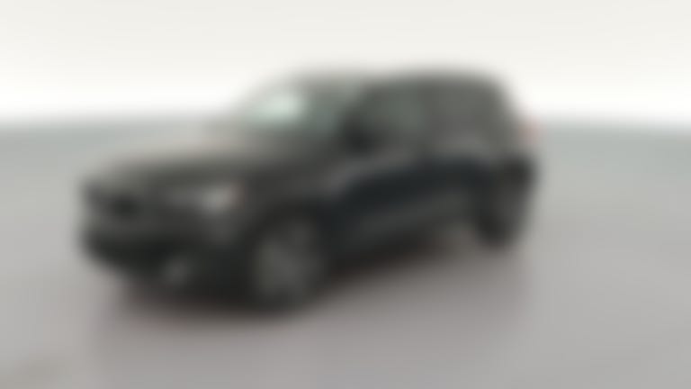 2023 Volvo XC40 vehicle photo