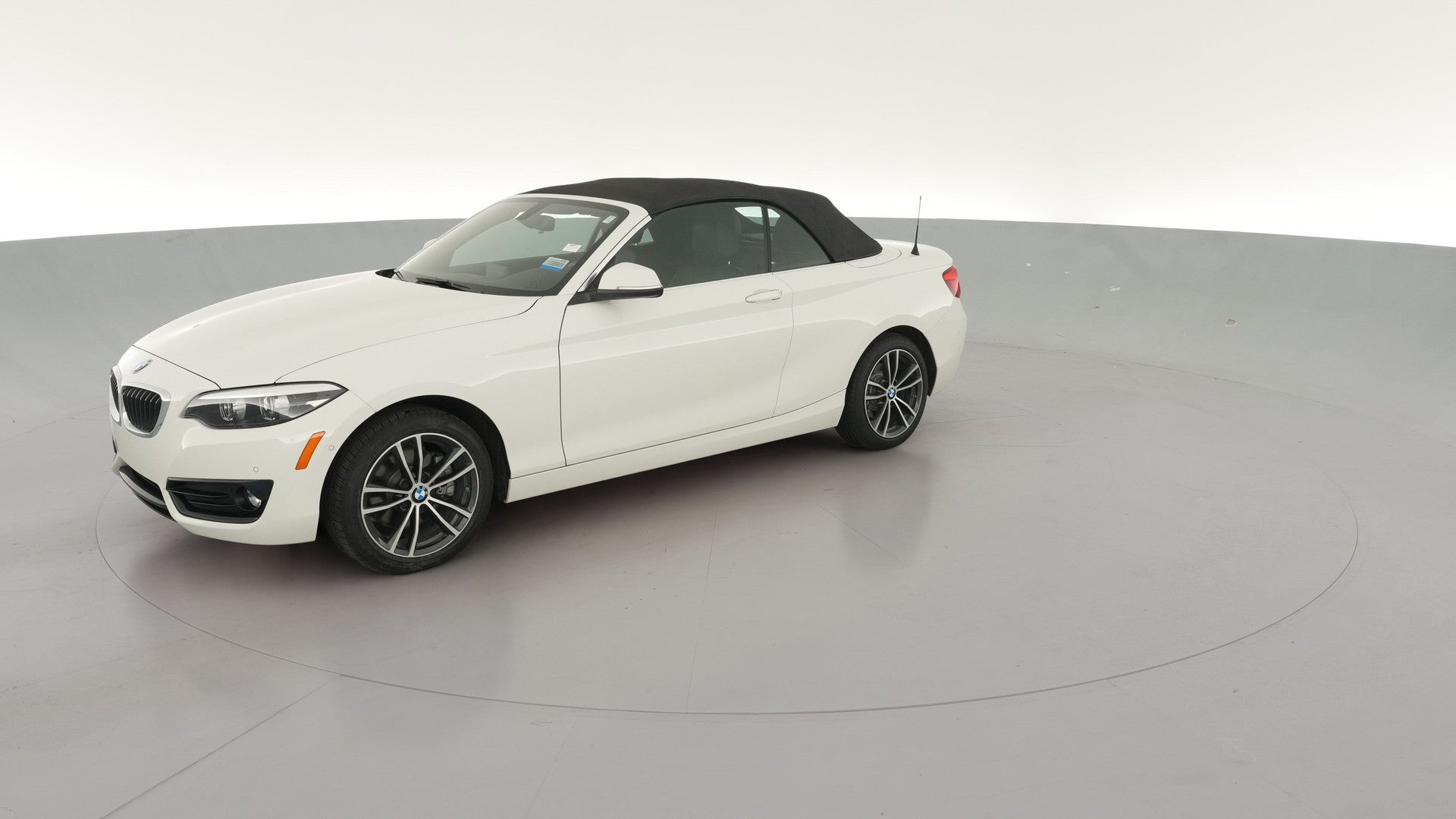 2018 BMW 2 Series vehicle photo