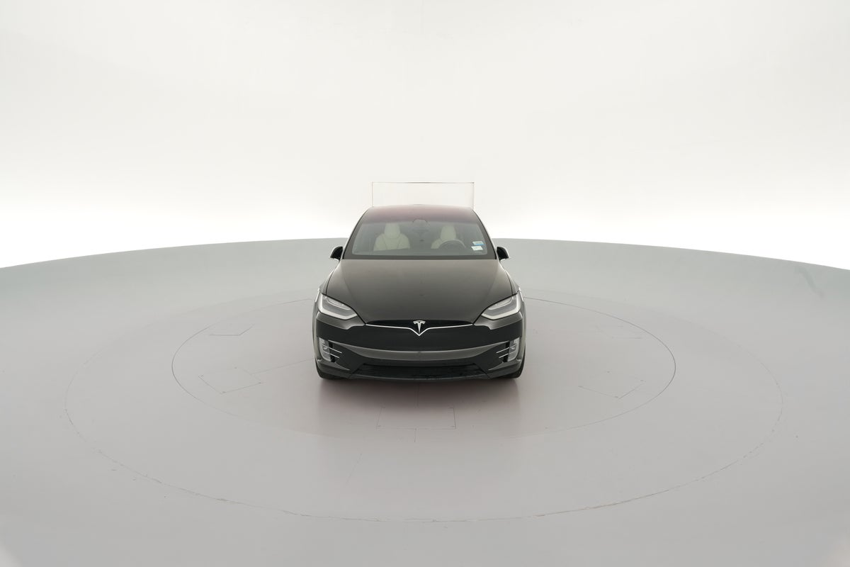 2019 Tesla Model X Long Range All-Wheel Drive in Black — 360° view 1