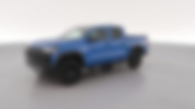 2025 Chevrolet Colorado Crew Cab vehicle photo
