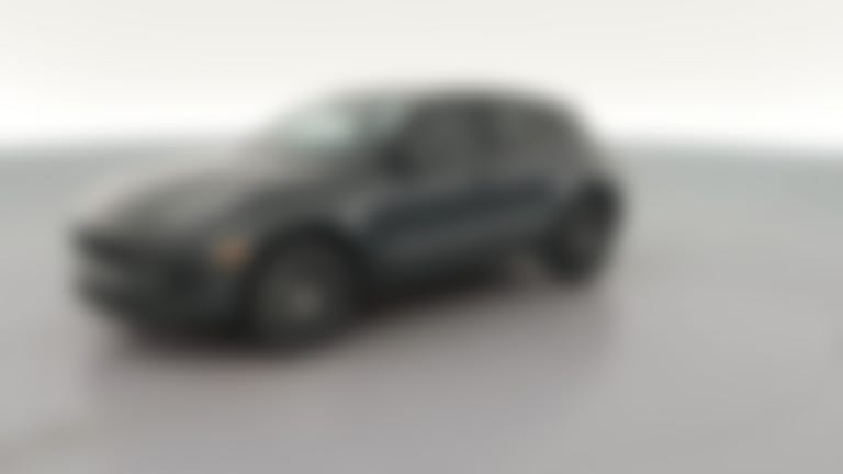 2024 Porsche Macan vehicle photo