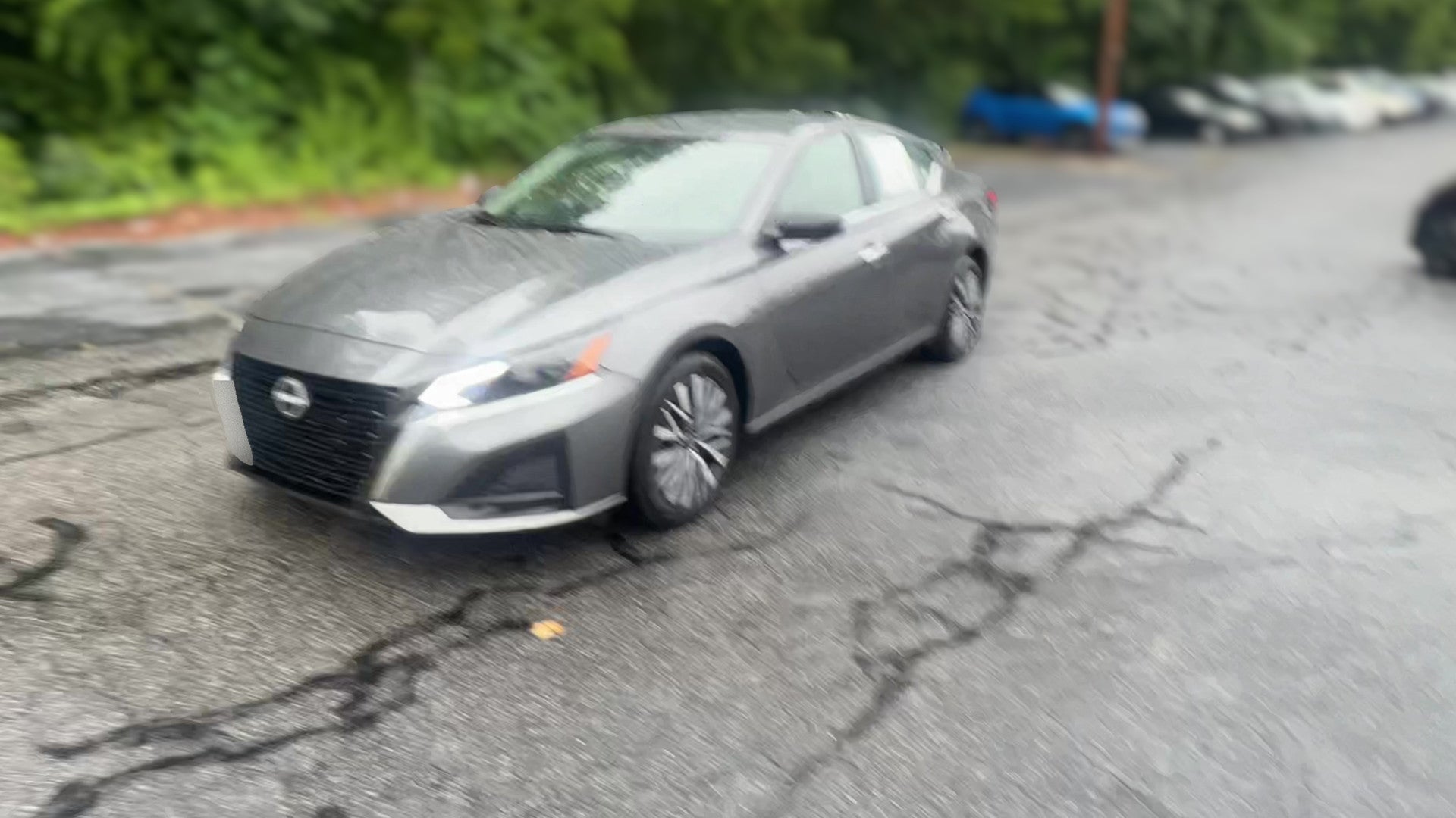 2025 Nissan Altima vehicle photo