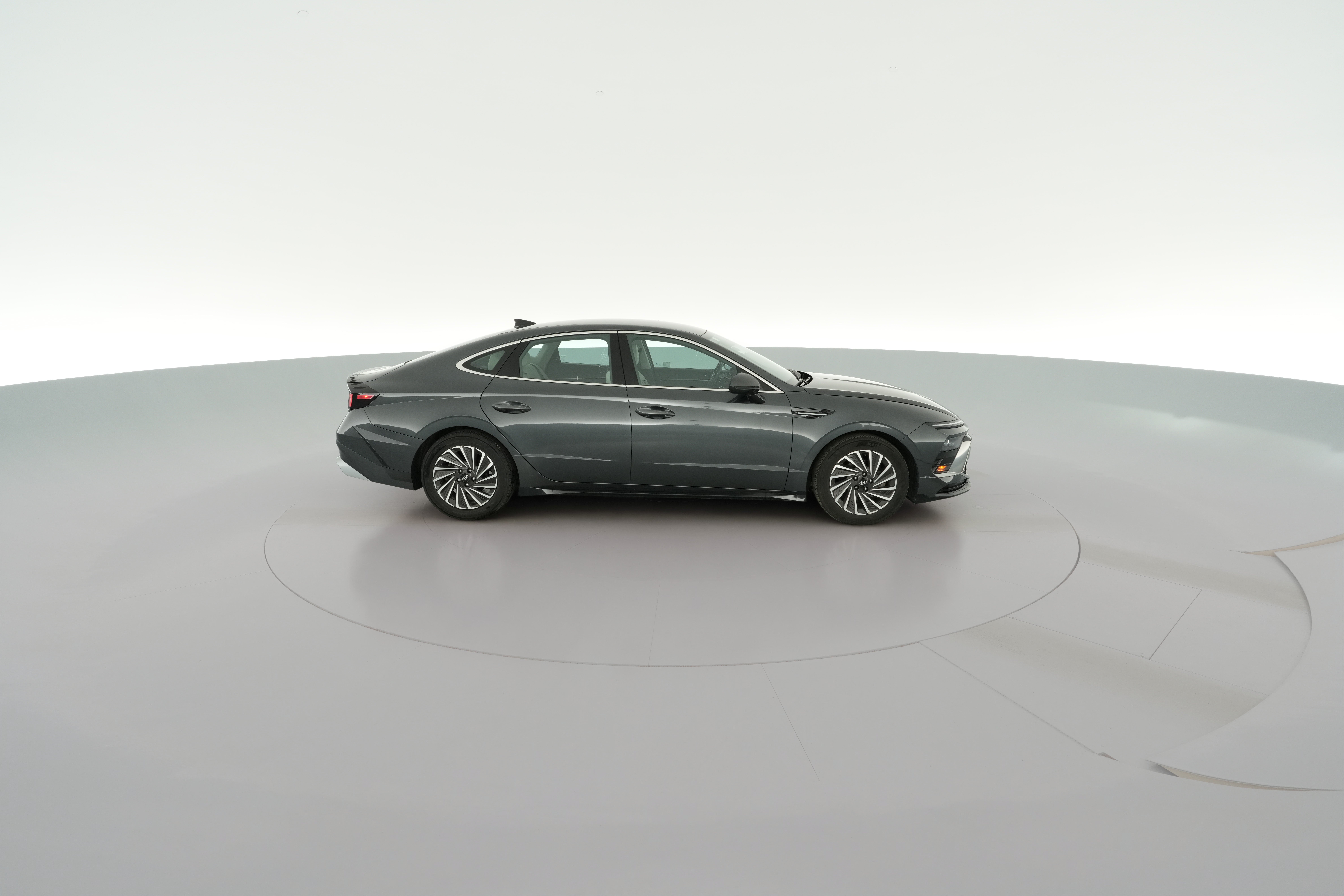 2025 Hyundai Sonata Hybrid SEL - Photo 36
