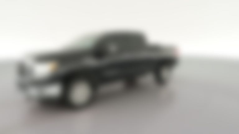 2017 Nissan TITAN XD Crew Cab vehicle photo