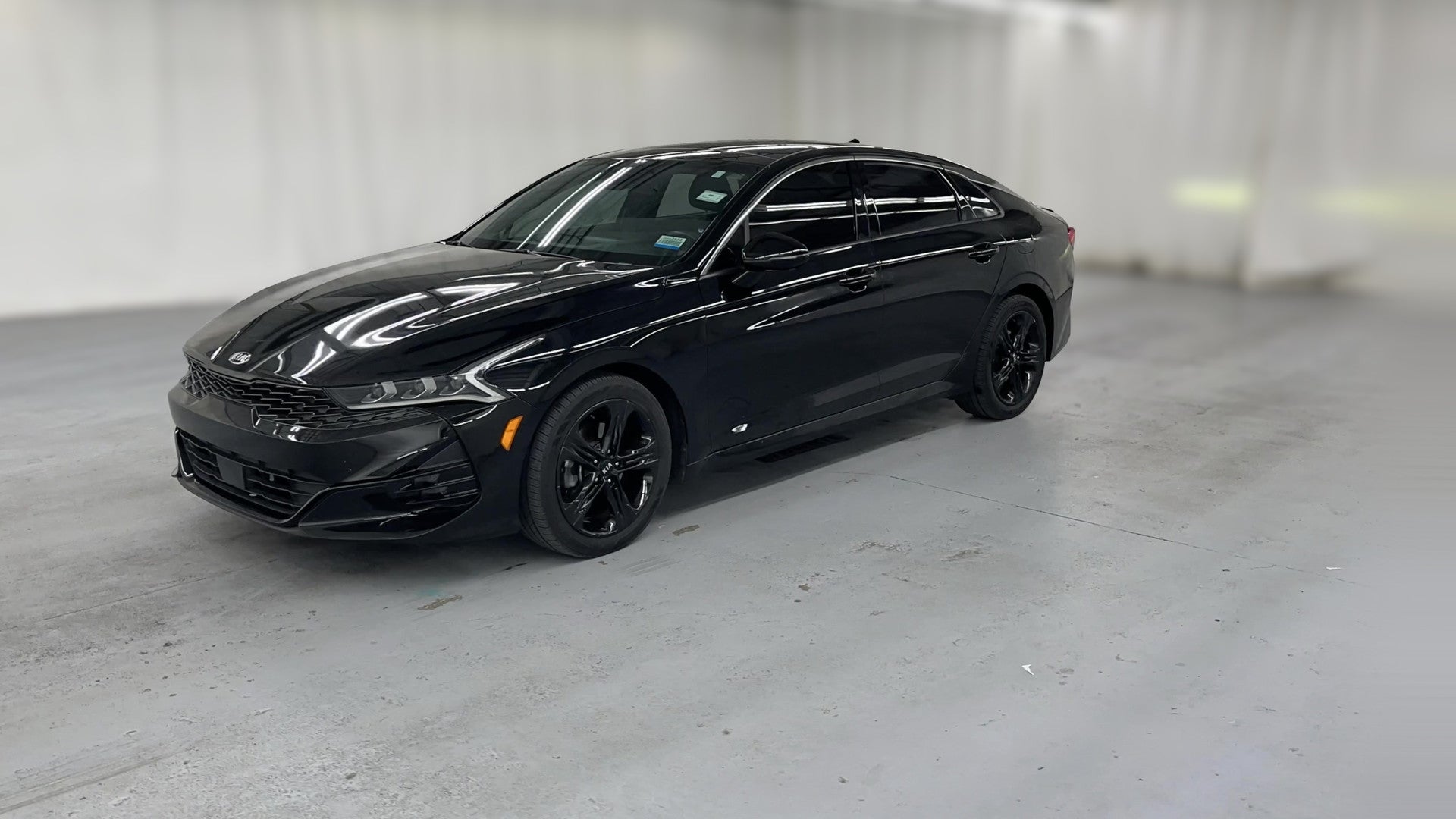 2021 Kia K5 vehicle photo