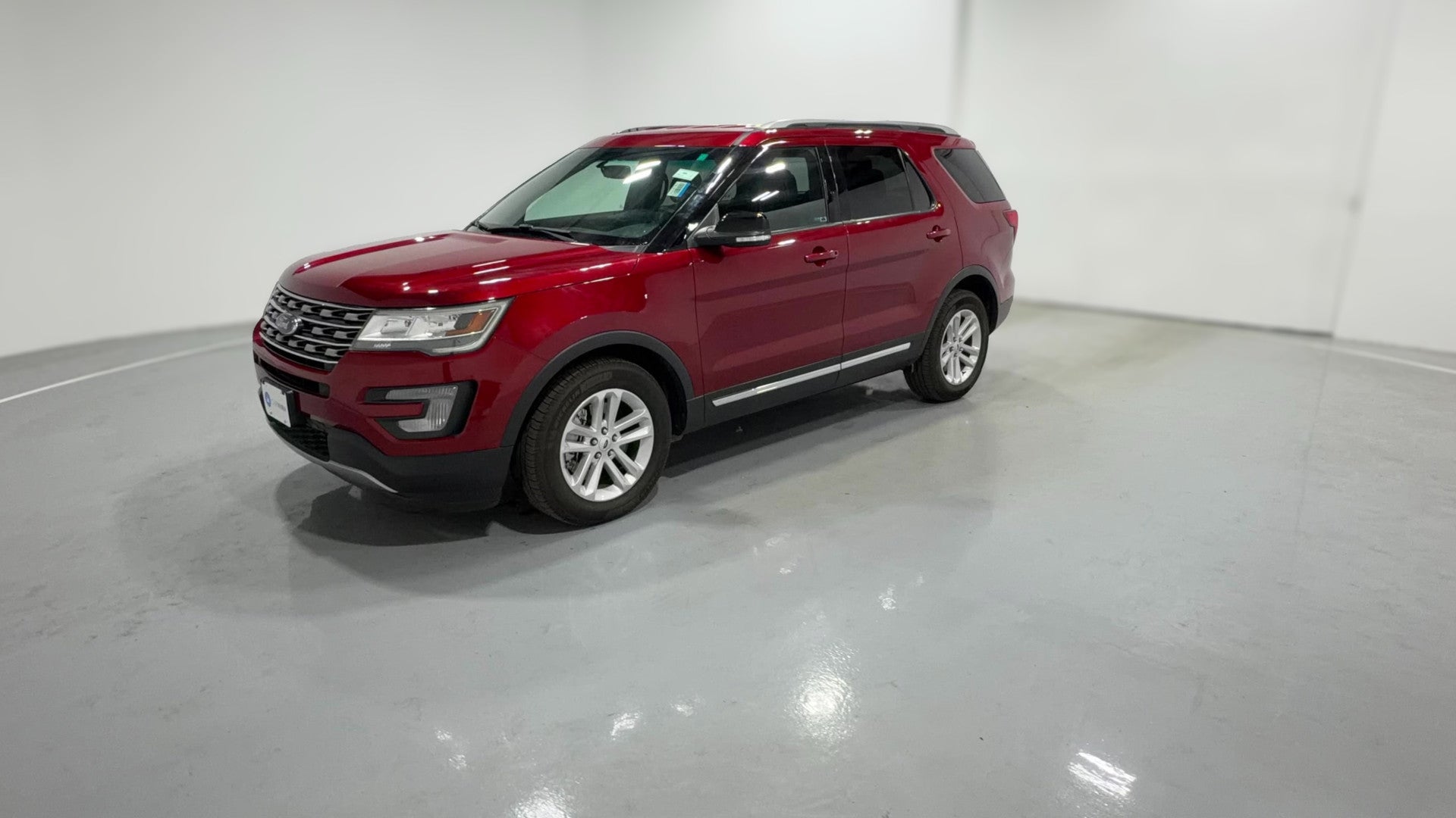 2017 Ford Explorer vehicle photo