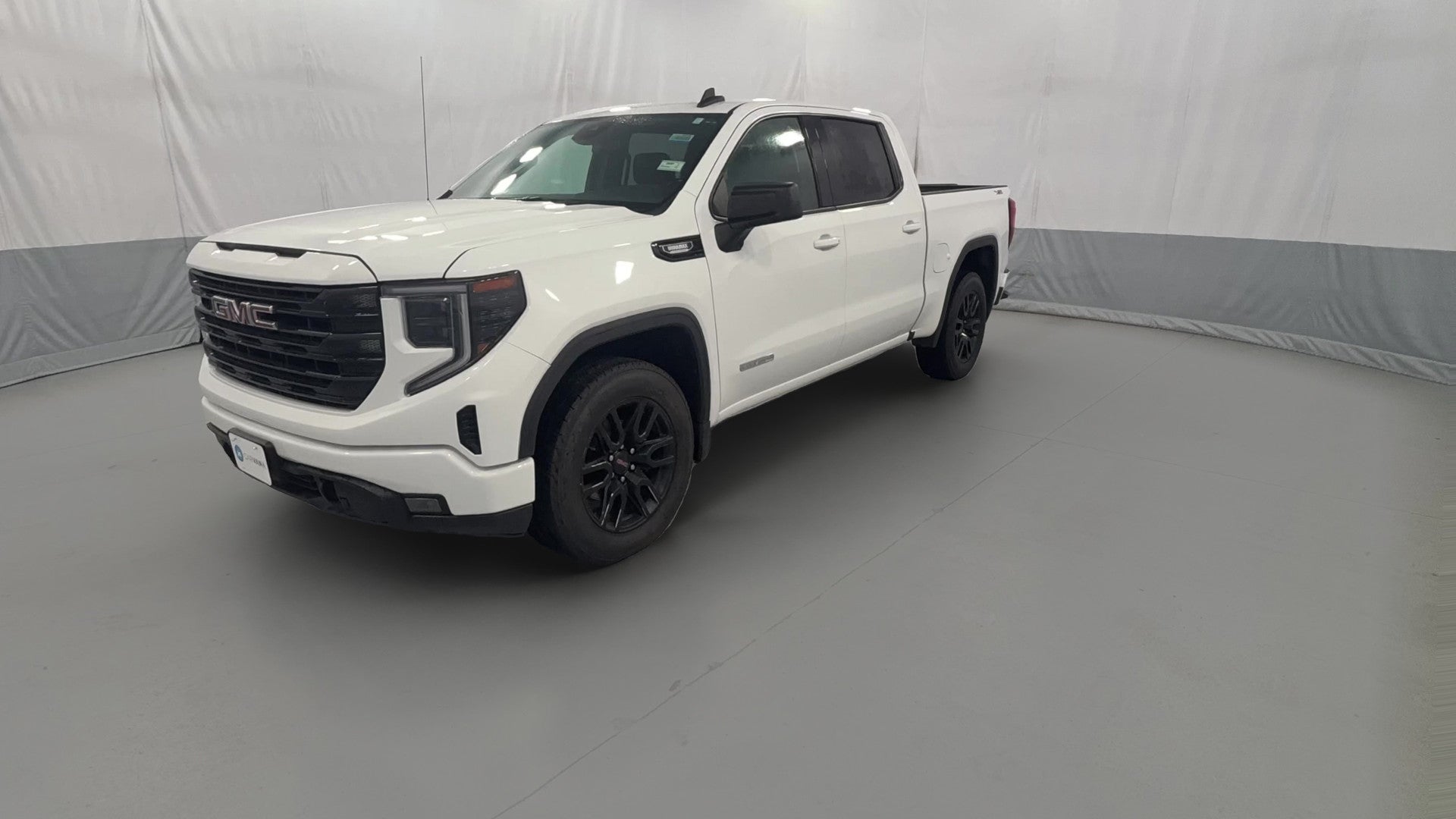 2024 GMC Sierra 1500 Crew Cab vehicle photo