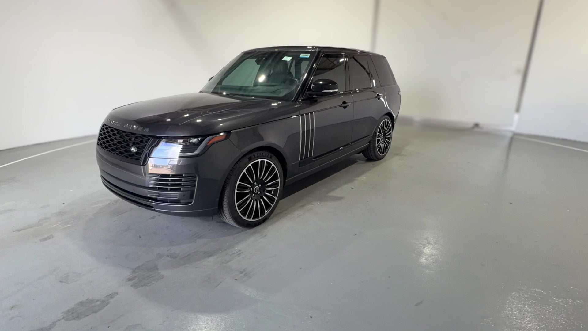 2019 Land Rover Range Rover vehicle photo